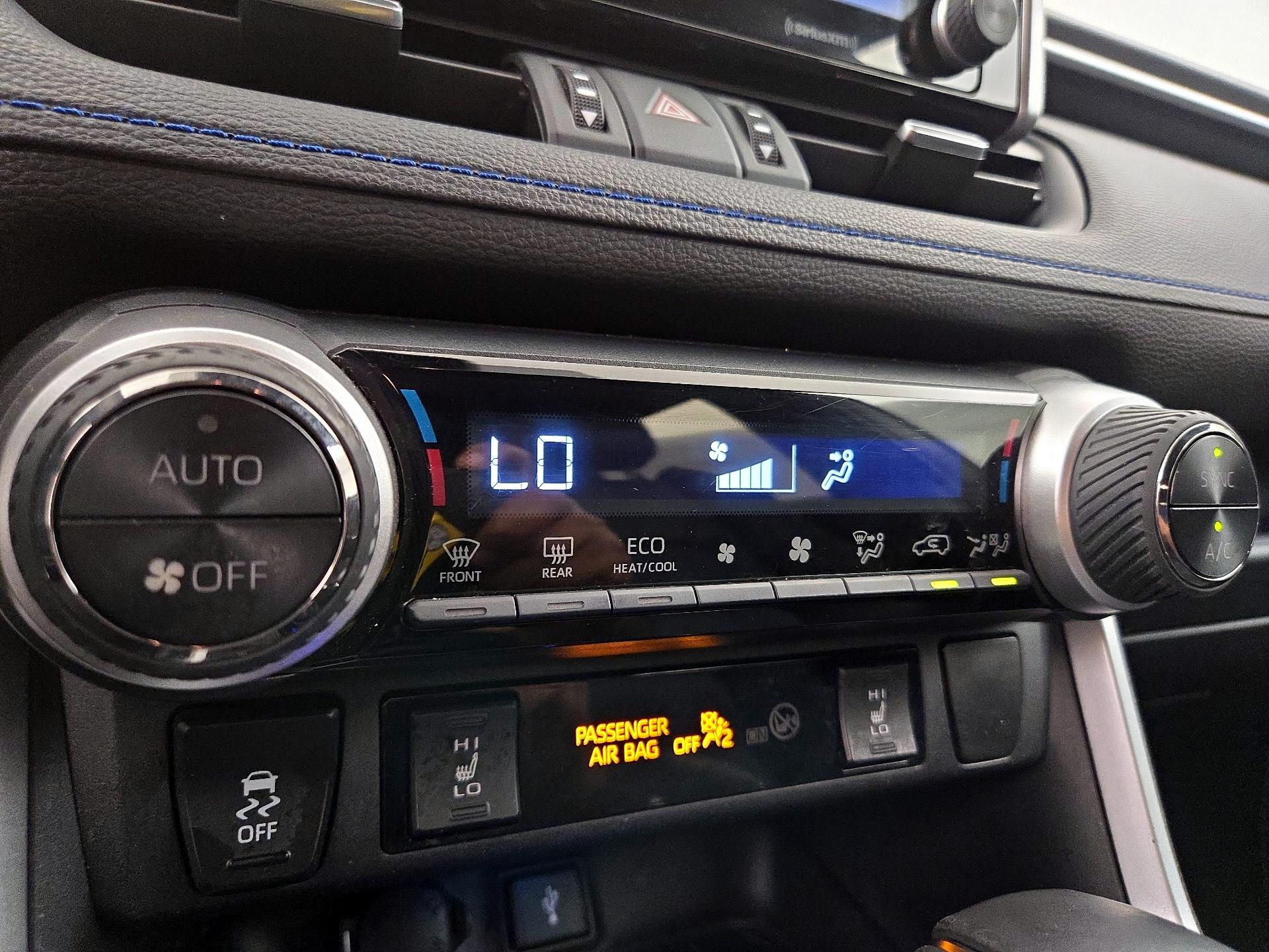 Thumbnail: 2021 Toyota RAV4 - 16