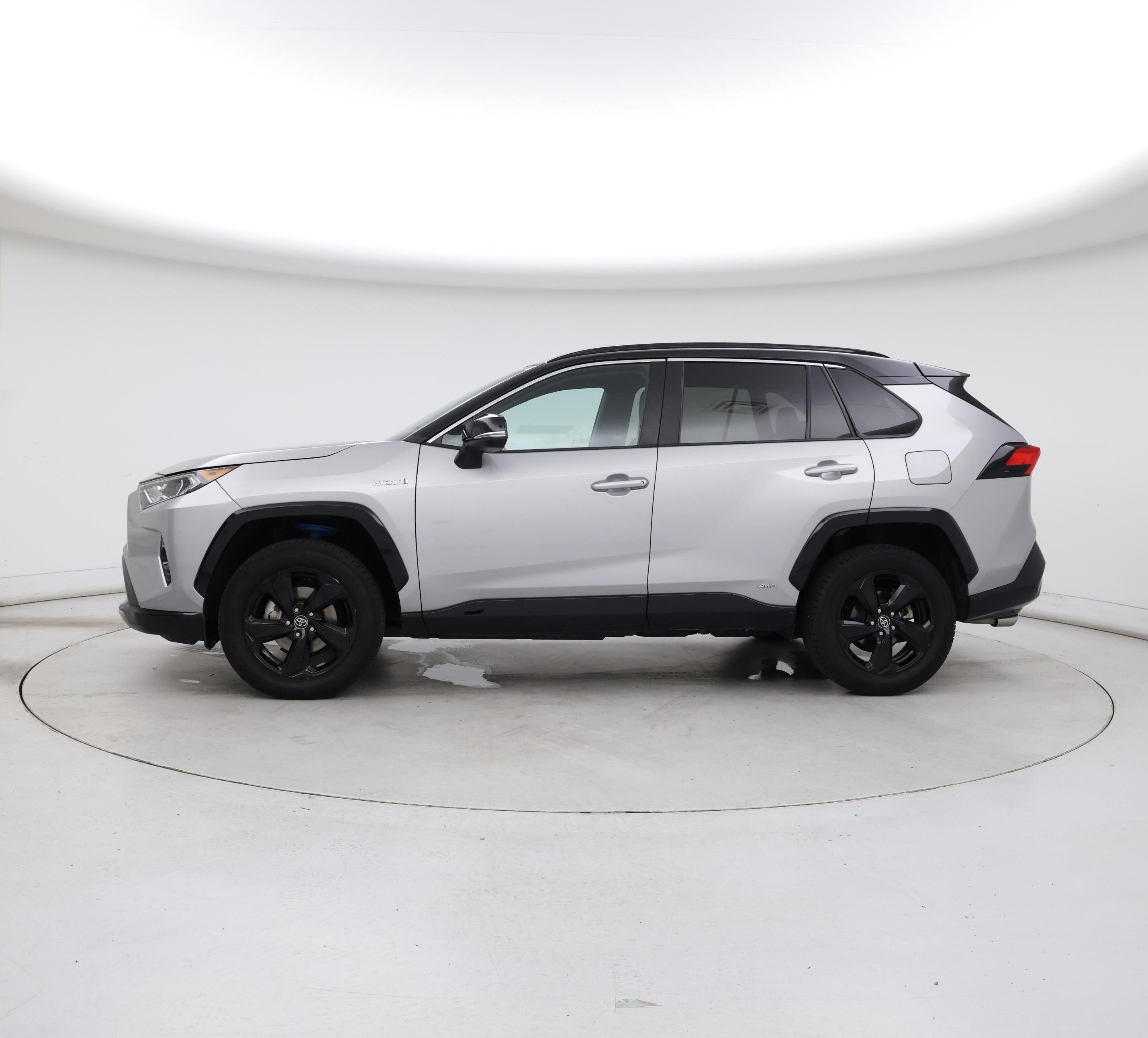 Thumbnail: 2021 Toyota RAV4 - 3