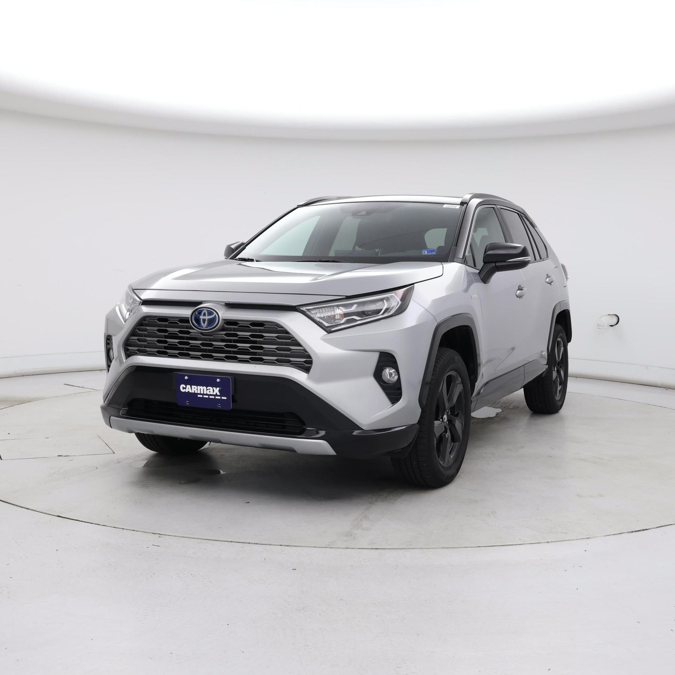 Thumbnail: 2021 Toyota RAV4 - 4