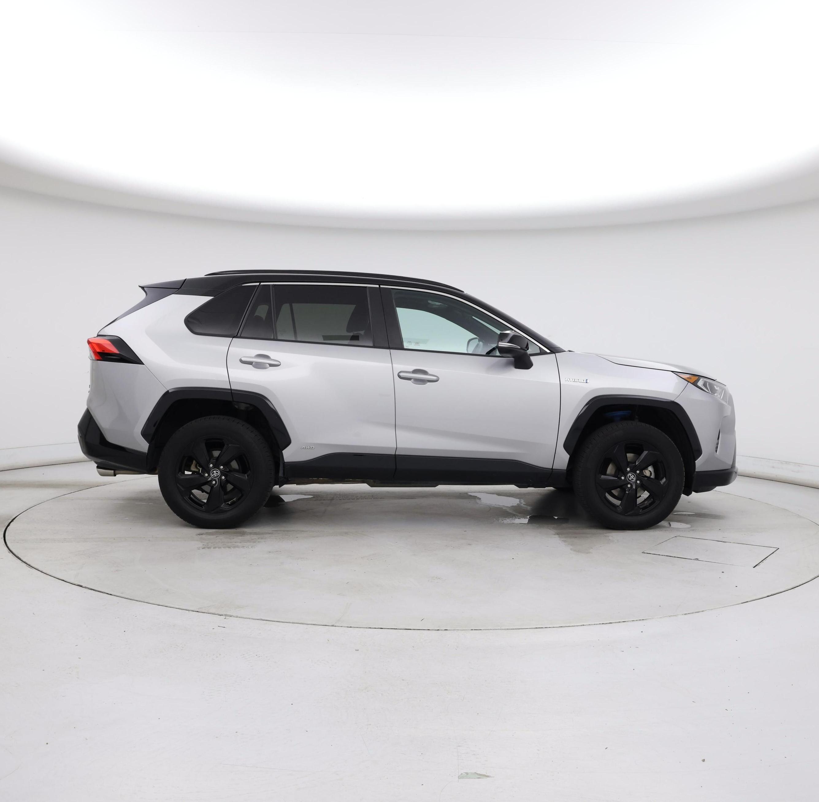 Thumbnail: 2021 Toyota RAV4 - 7