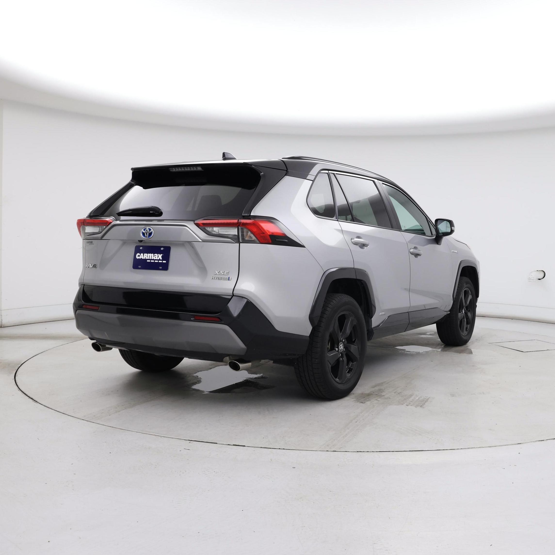 Thumbnail: 2021 Toyota RAV4 - 8