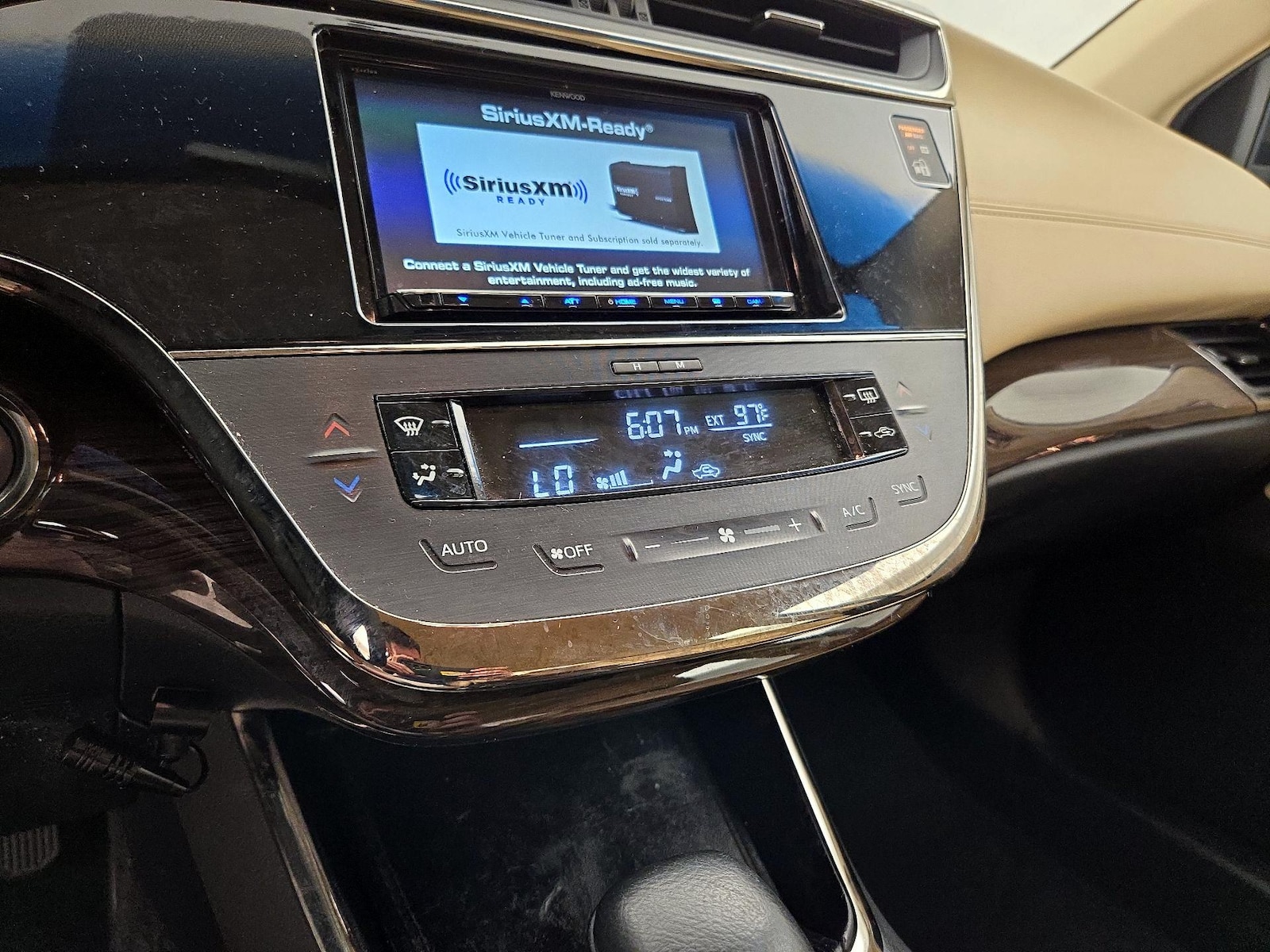 2015 Toyota Avalon XLE - Photo 17