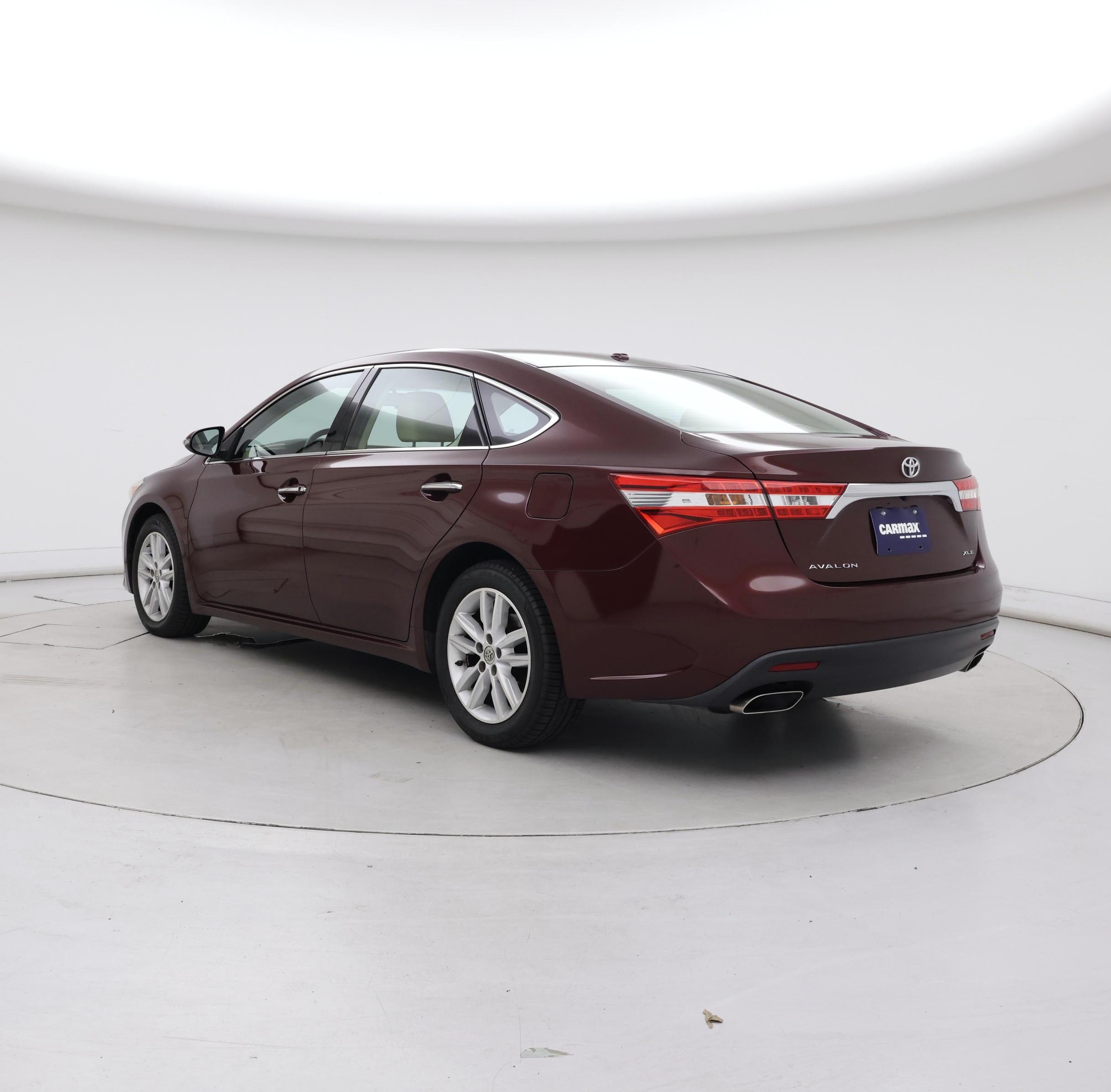 Thumbnail: 2015 Toyota Avalon - 2