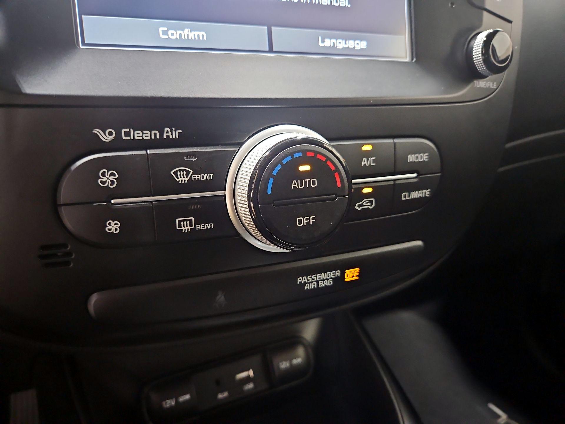 Thumbnail: 2018 Kia Soul - 16