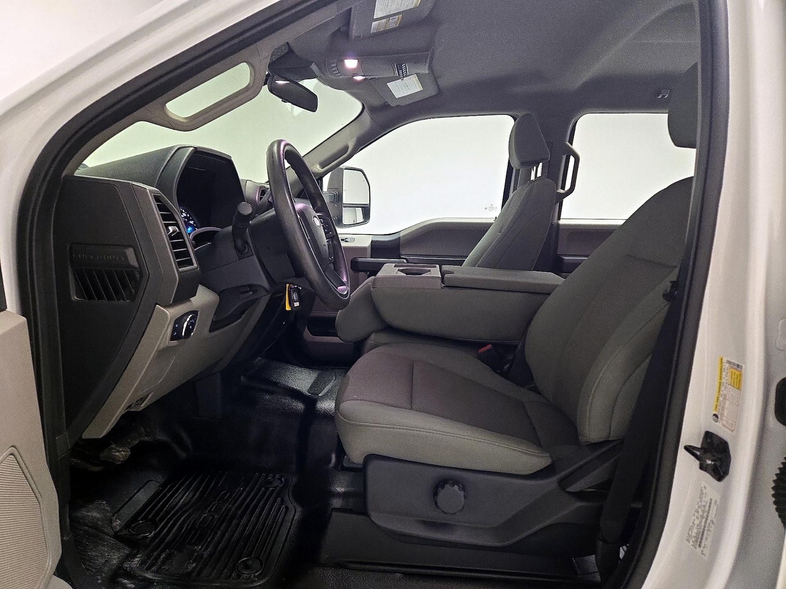 2022 Ford F-350 Super Duty XL - Photo 12
