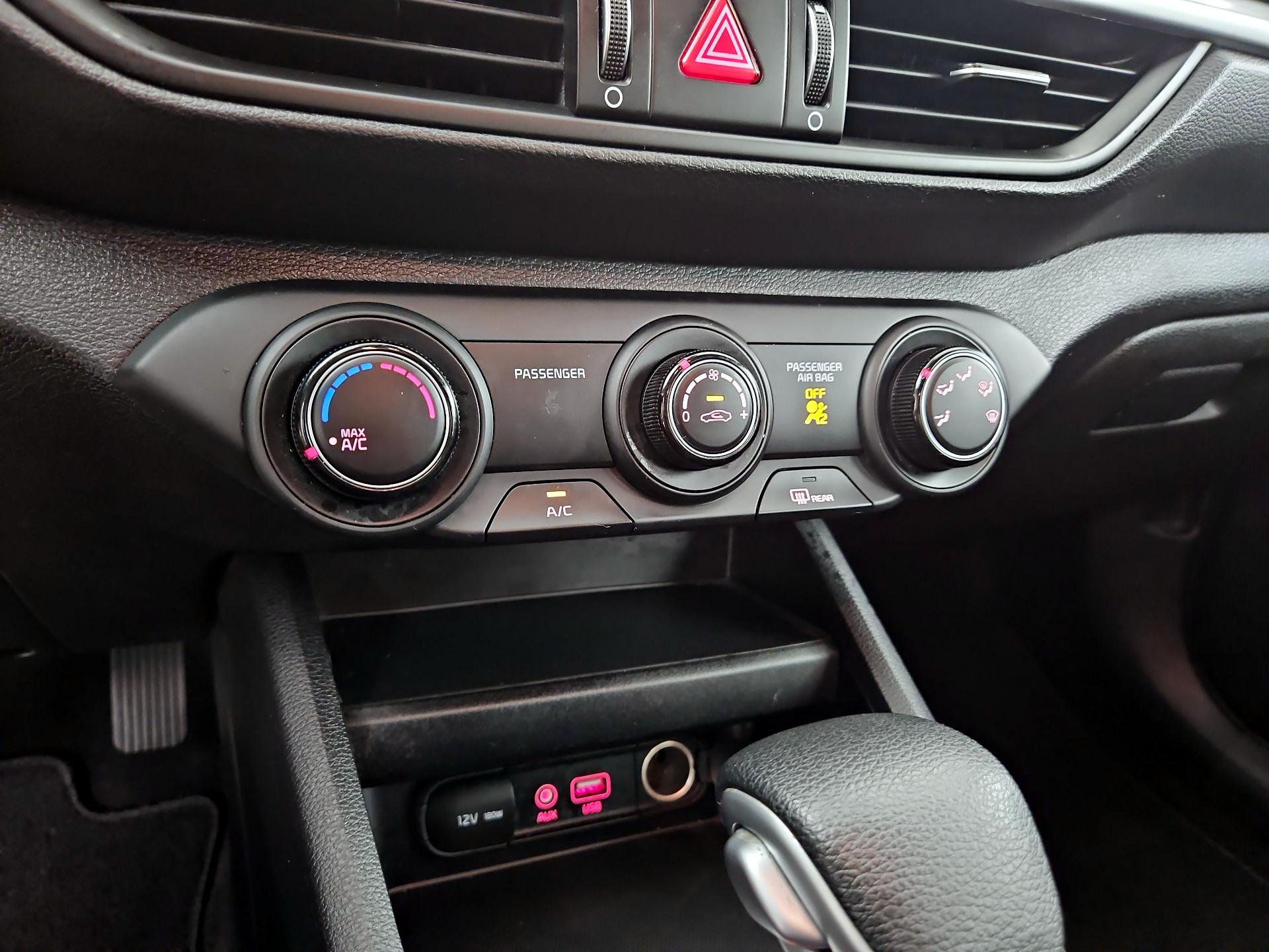 Thumbnail: 2021 Kia Forte - 16