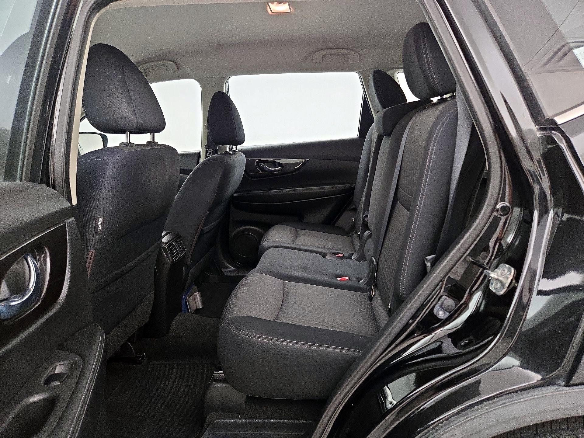 Thumbnail: 2018 Nissan Rogue - 19