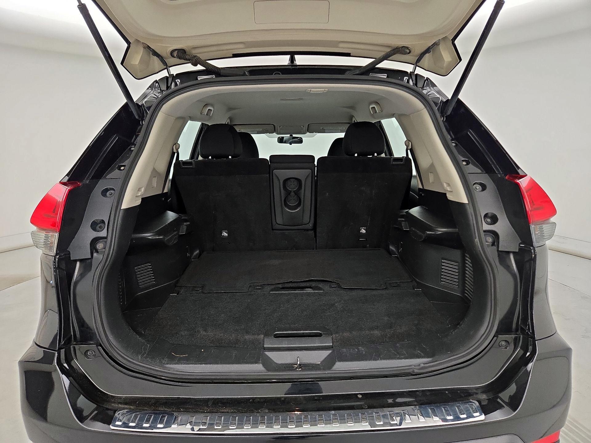 Thumbnail: 2018 Nissan Rogue - 20