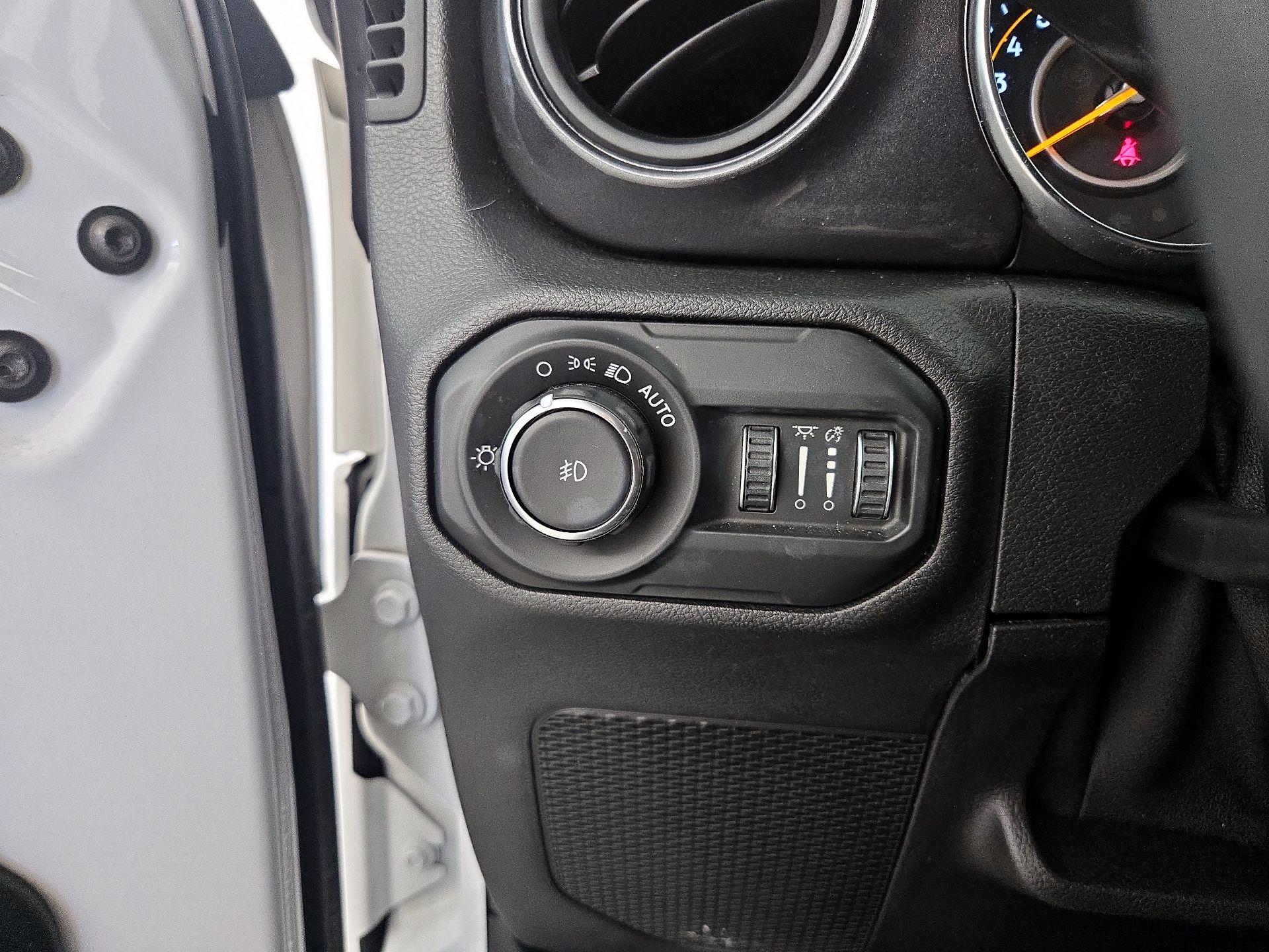 Thumbnail: 2021 Jeep Wrangler - 13