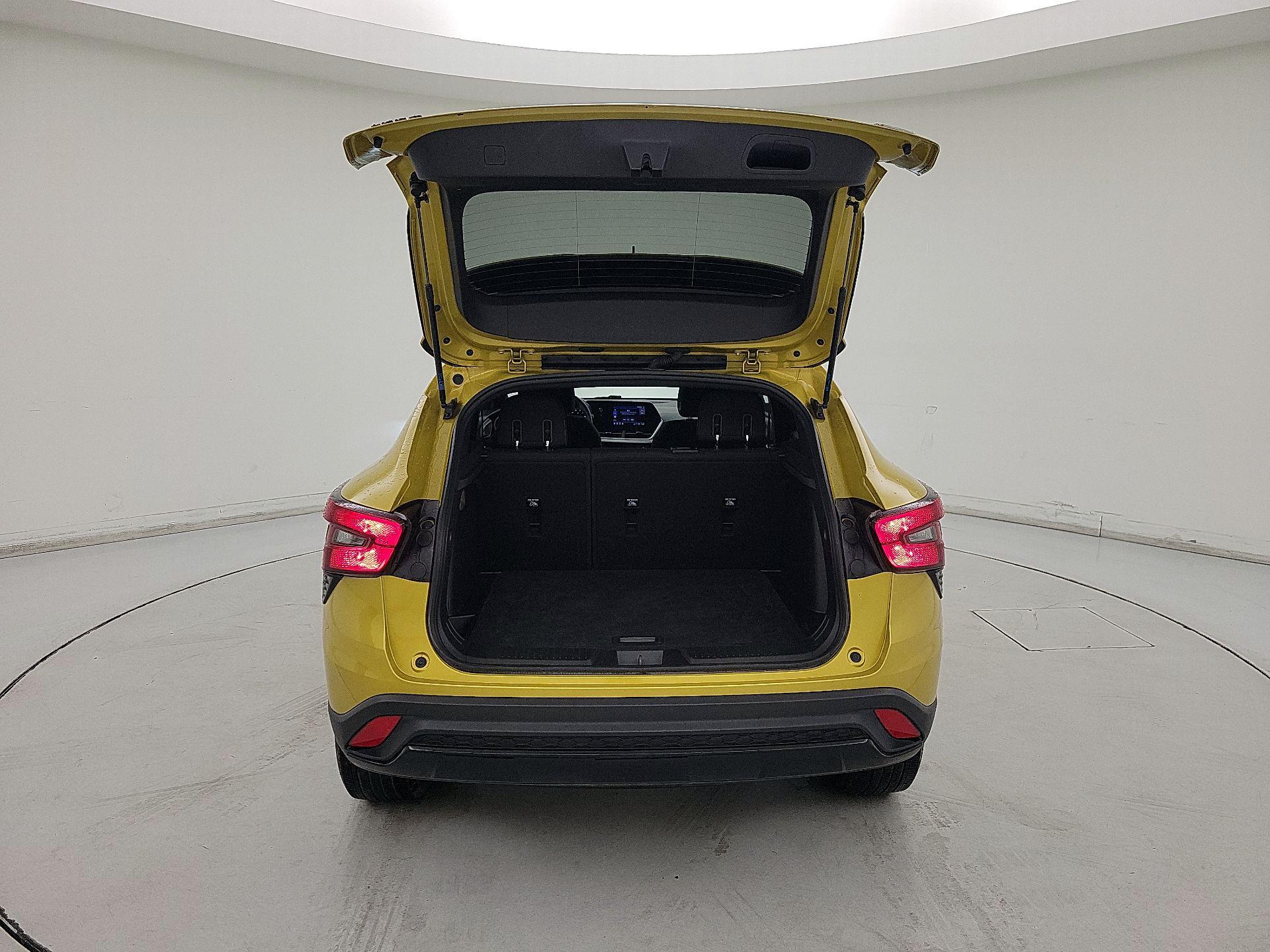 Thumbnail: 2024 Chevrolet Trax - 20