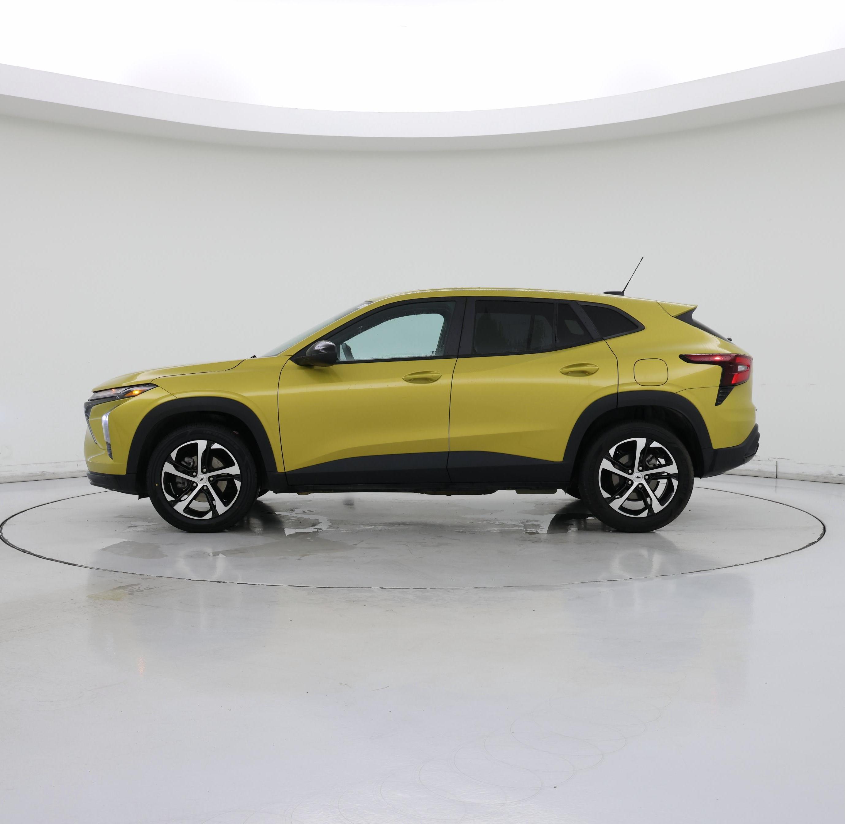 Thumbnail: 2024 Chevrolet Trax - 3