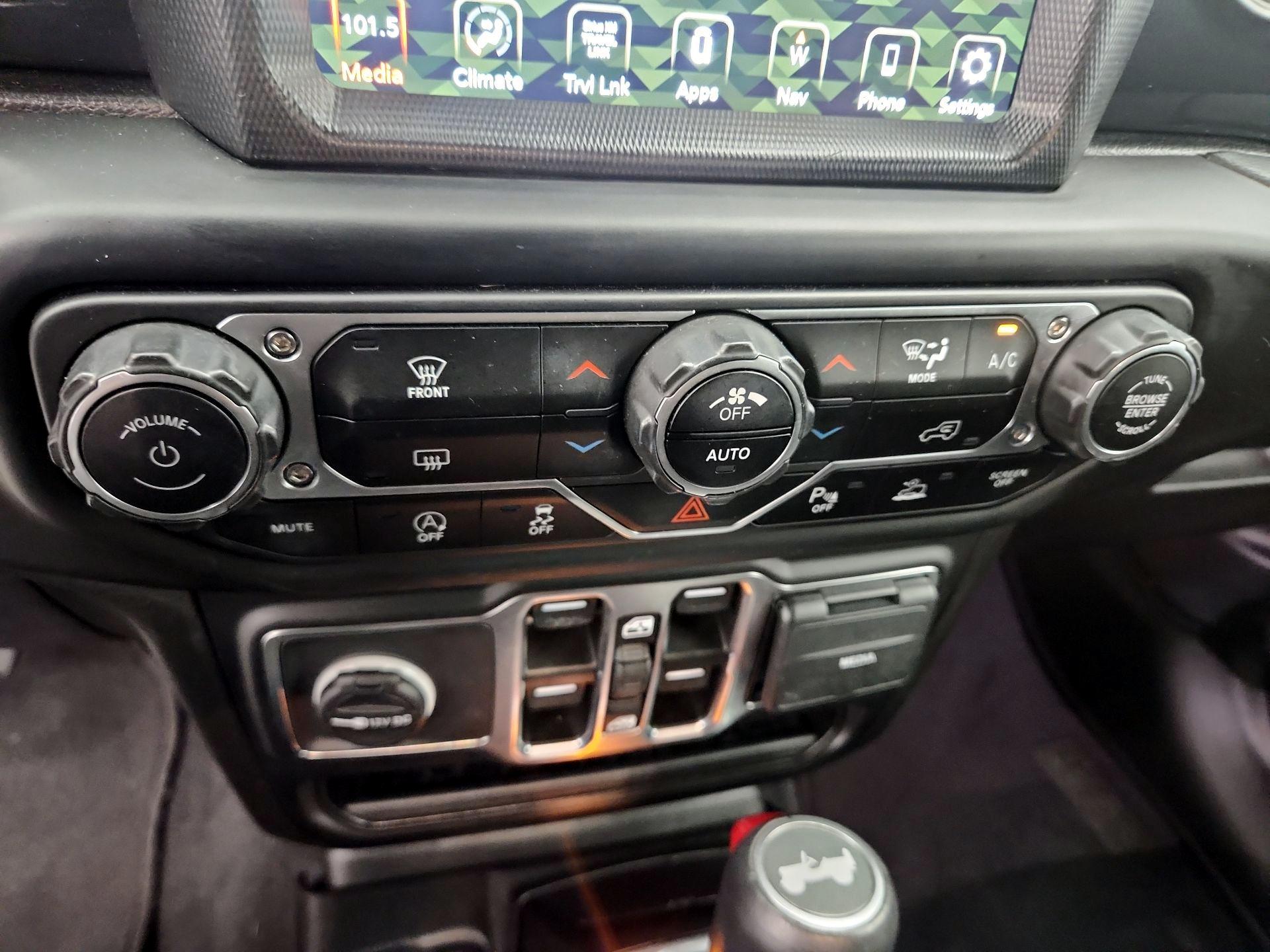 Thumbnail: 2023 Jeep Wrangler - 17