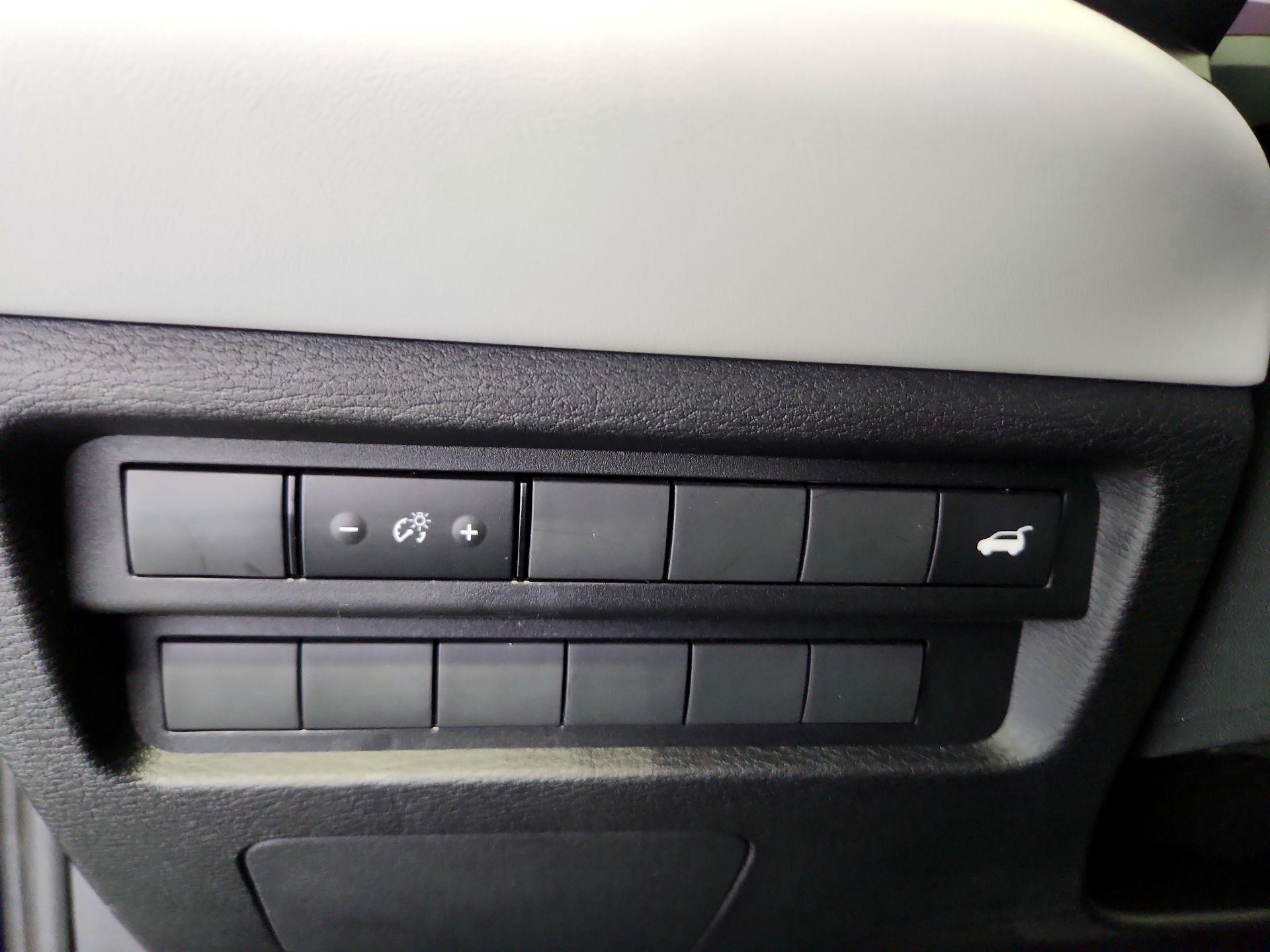 Thumbnail: 2025 Mitsubishi Outlander - 13