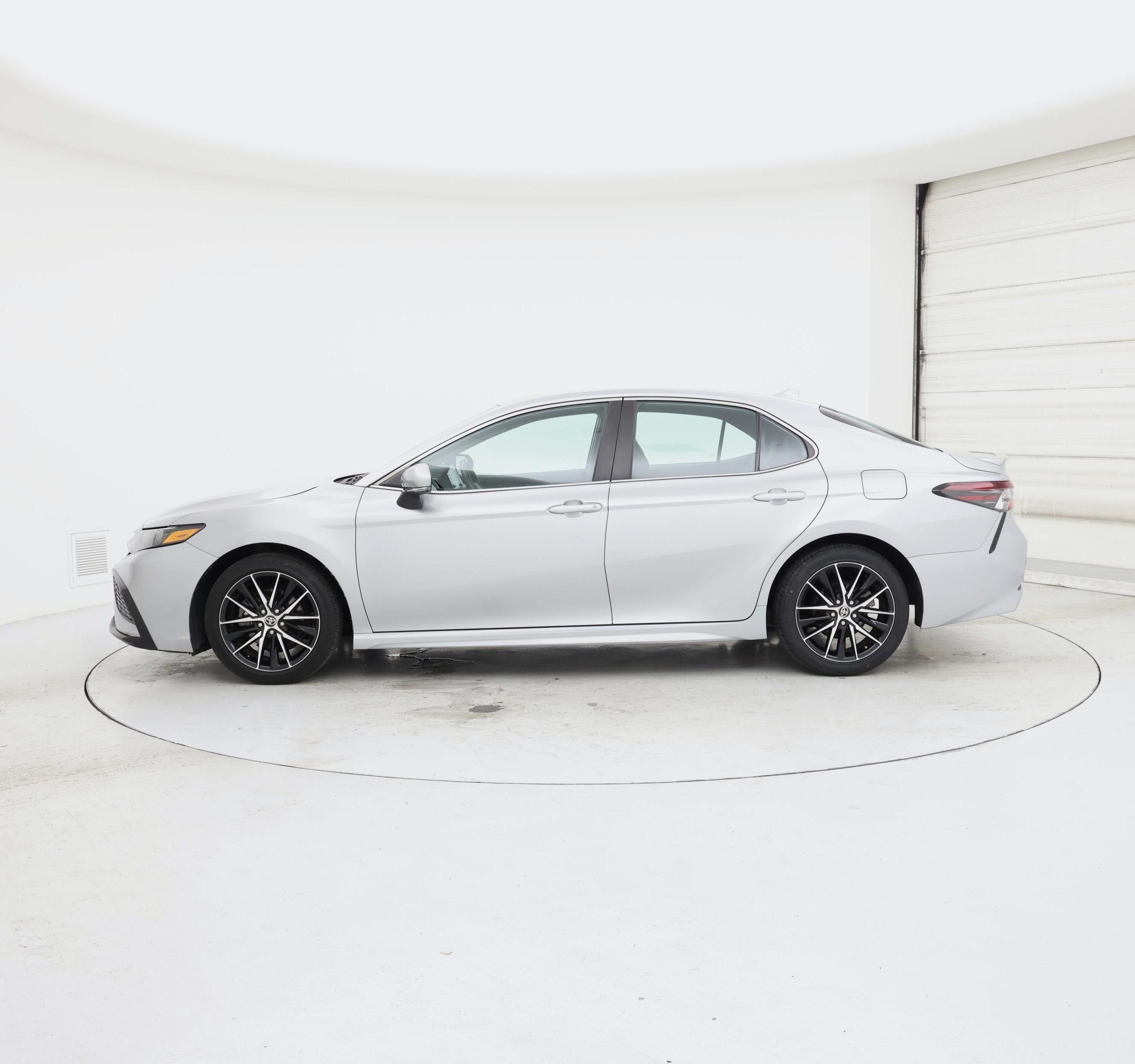 Thumbnail: 2024 Toyota Camry - 3