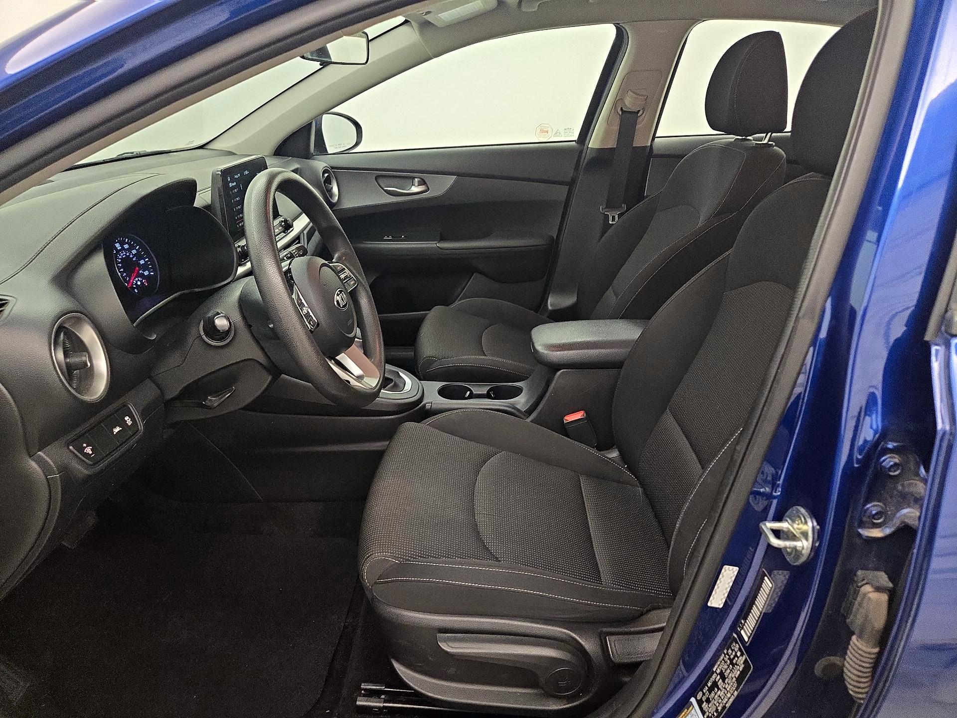 Thumbnail: 2021 Kia Forte - 11