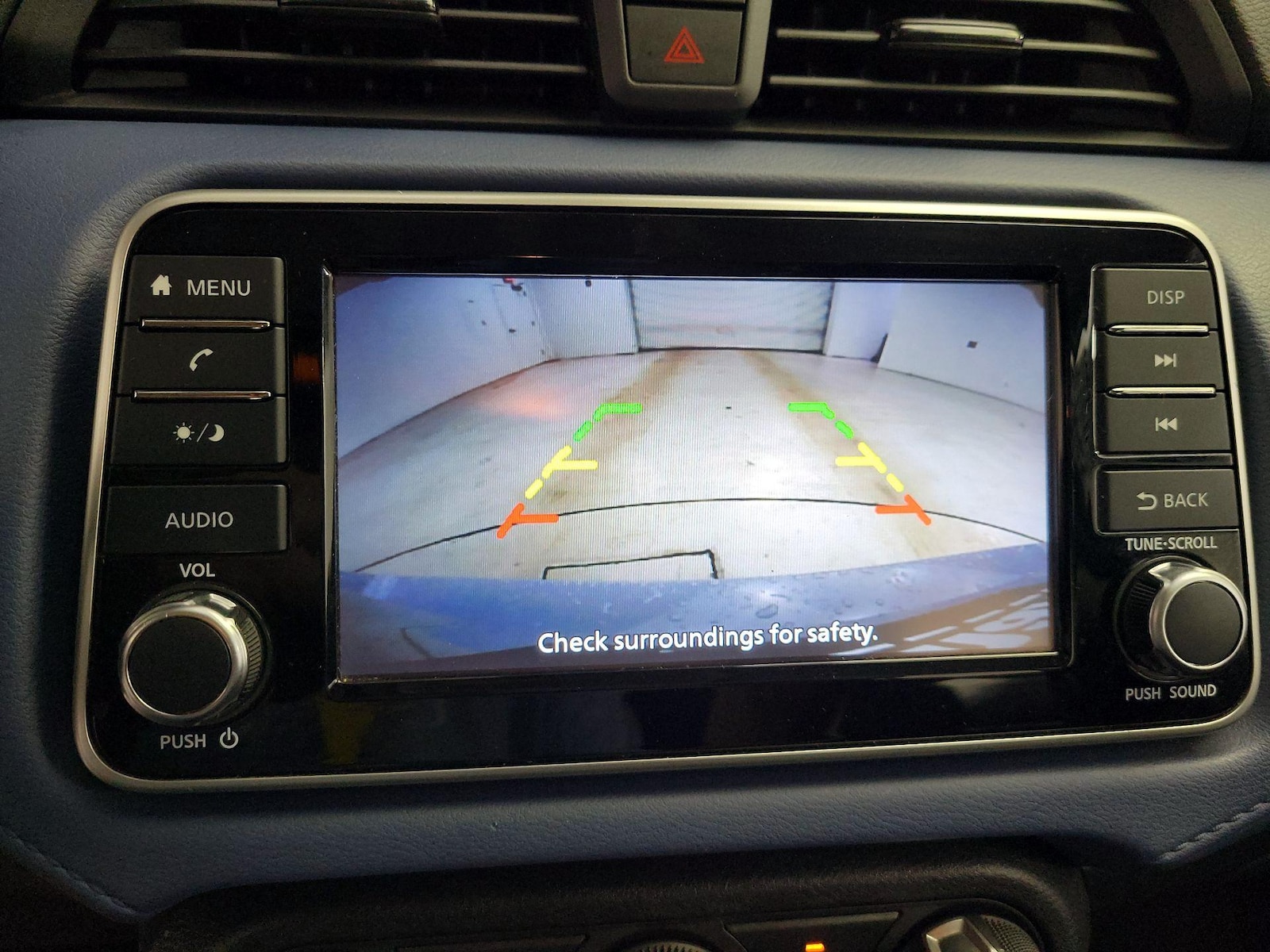2023 Nissan Versa Sedan SV - Photo 14