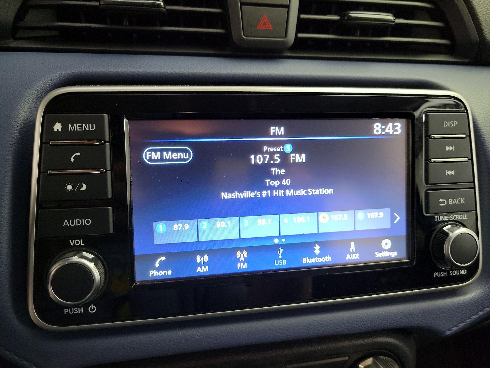 2023 Nissan Versa Sedan SV - Photo 15