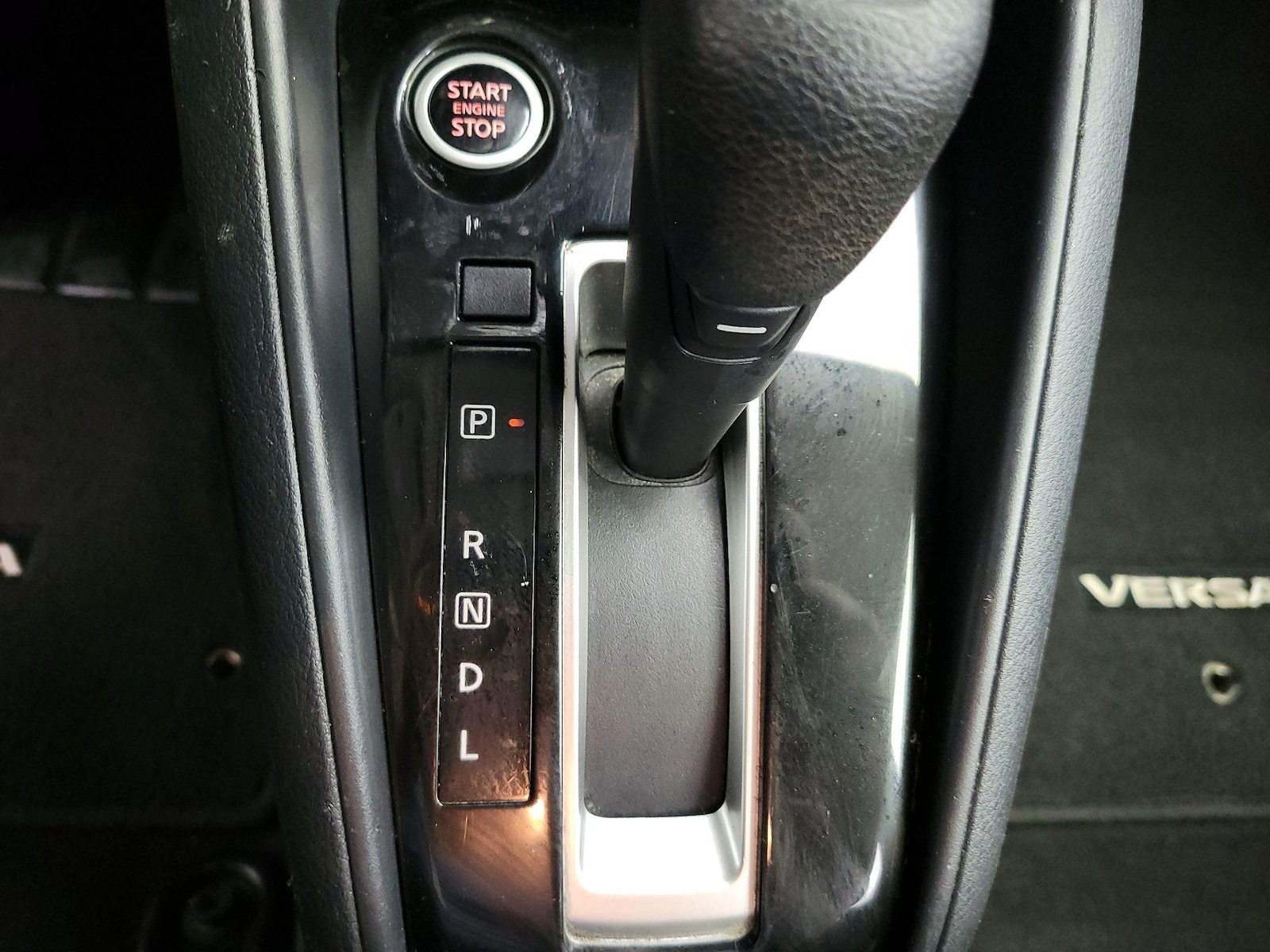 2023 Nissan Versa Sedan SV - Photo 17