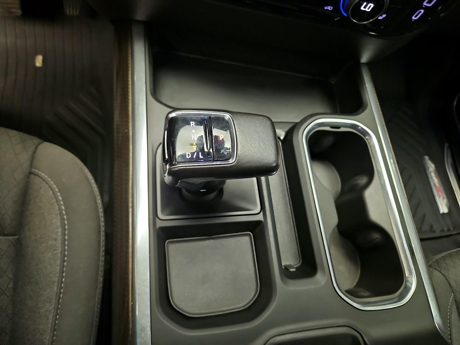 2022 Chevrolet Silverado 1500 RST - Photo 18