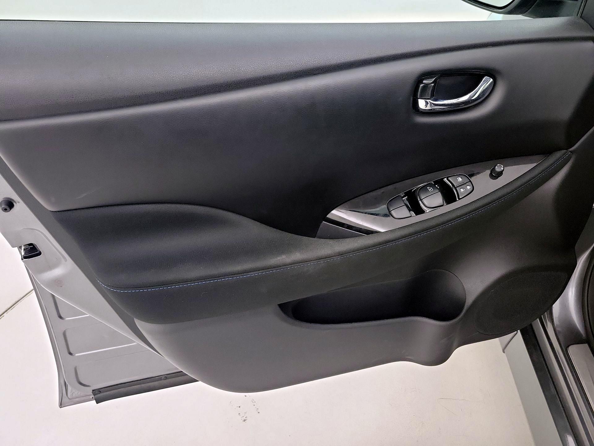 Thumbnail: 2024 Nissan Leaf - 12