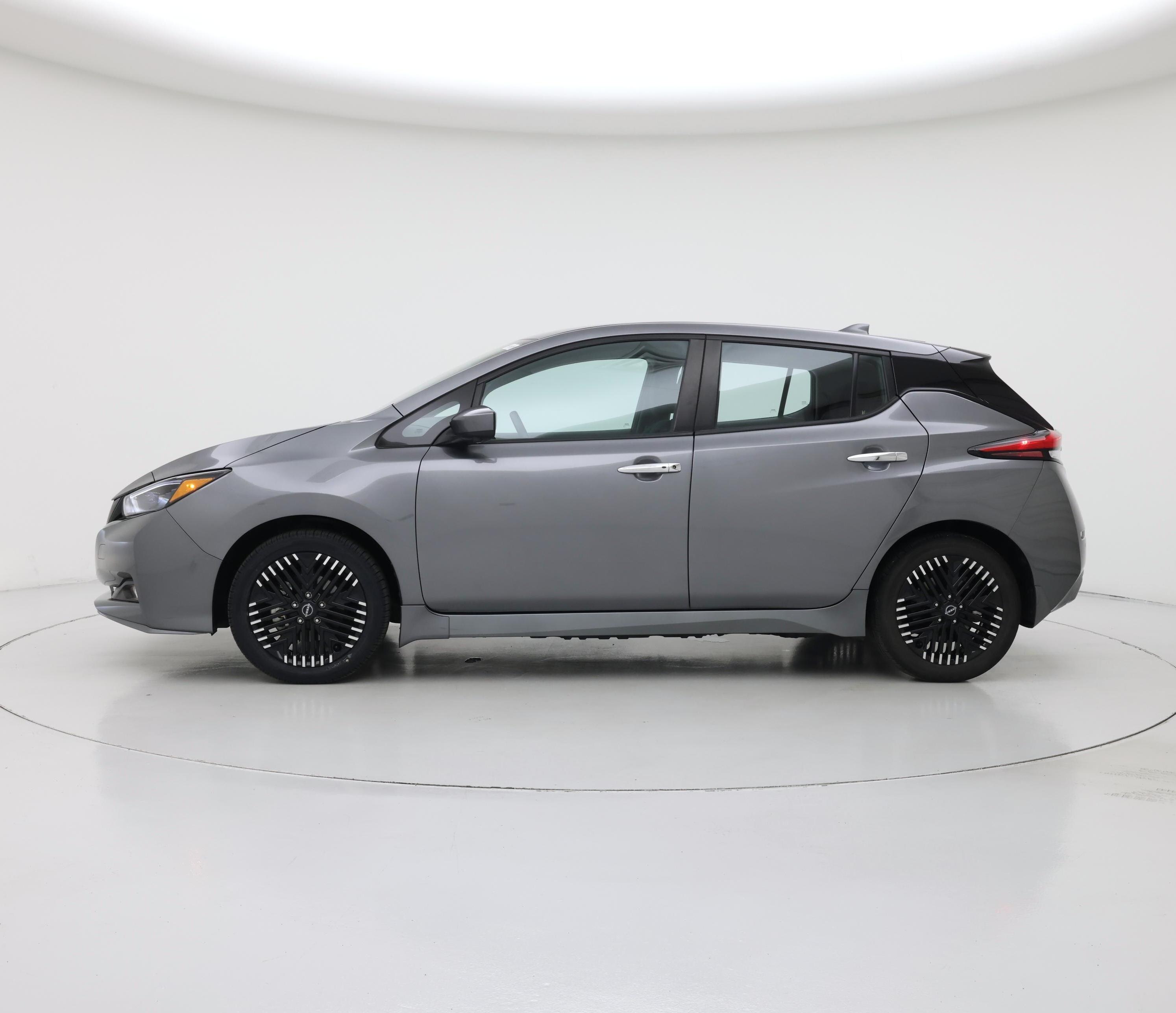 Thumbnail: 2024 Nissan Leaf - 3