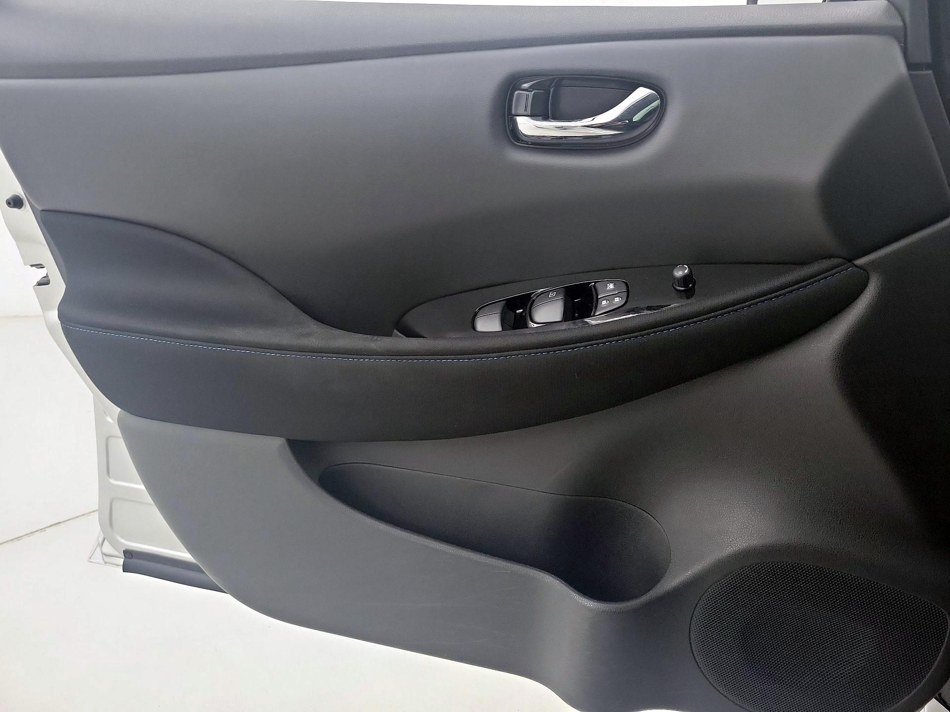 Thumbnail: 2024 Nissan Leaf - 12