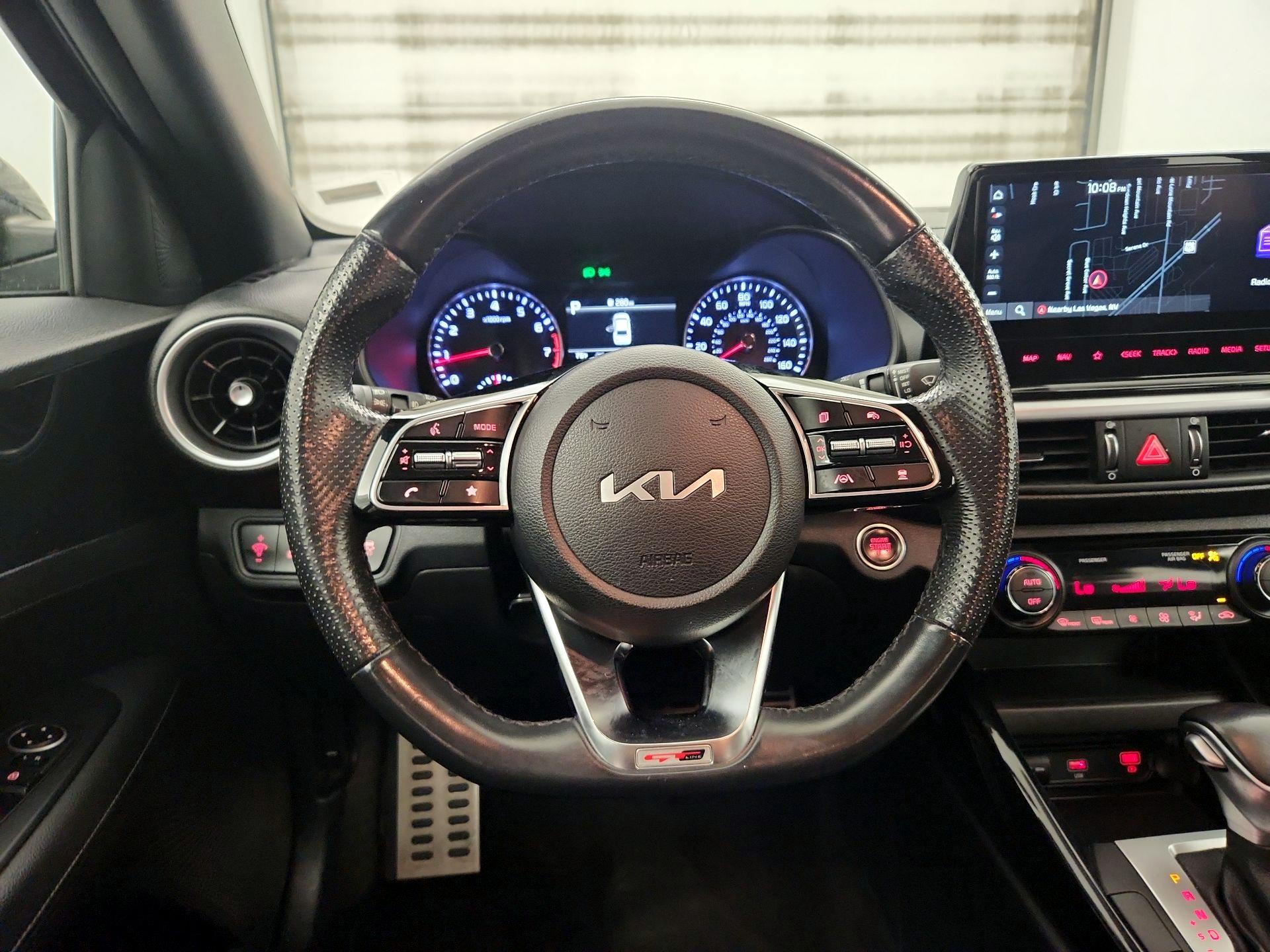 Thumbnail: 2023 Kia Forte - 10