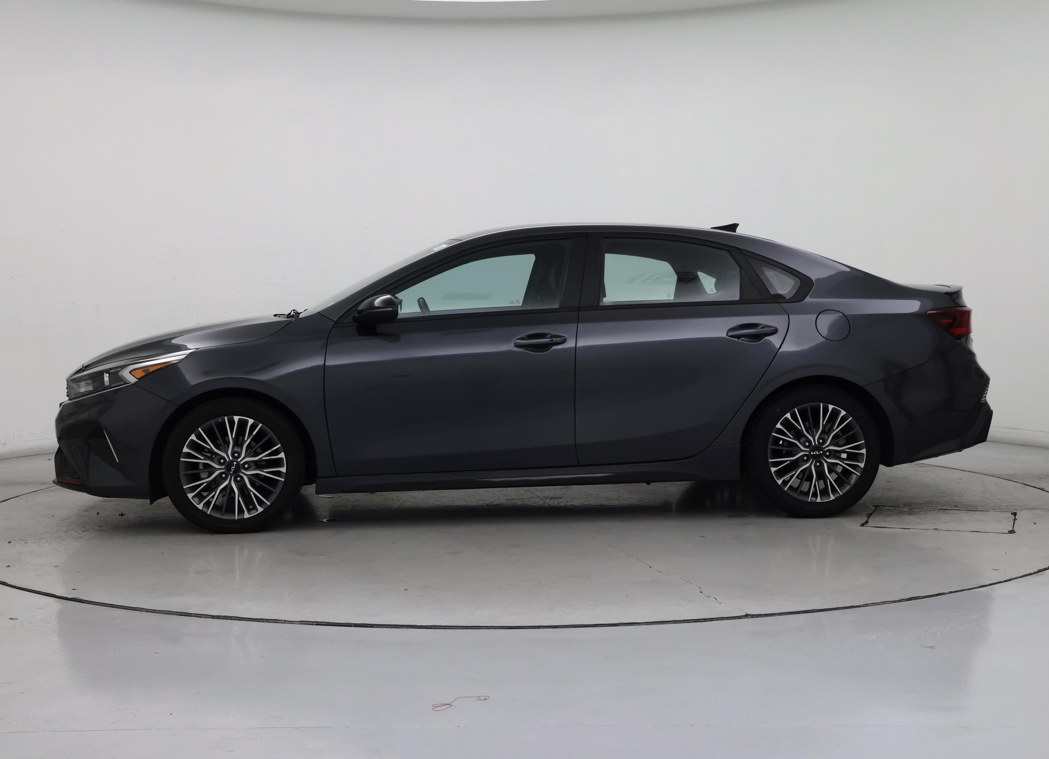 Thumbnail: 2023 Kia Forte - 3