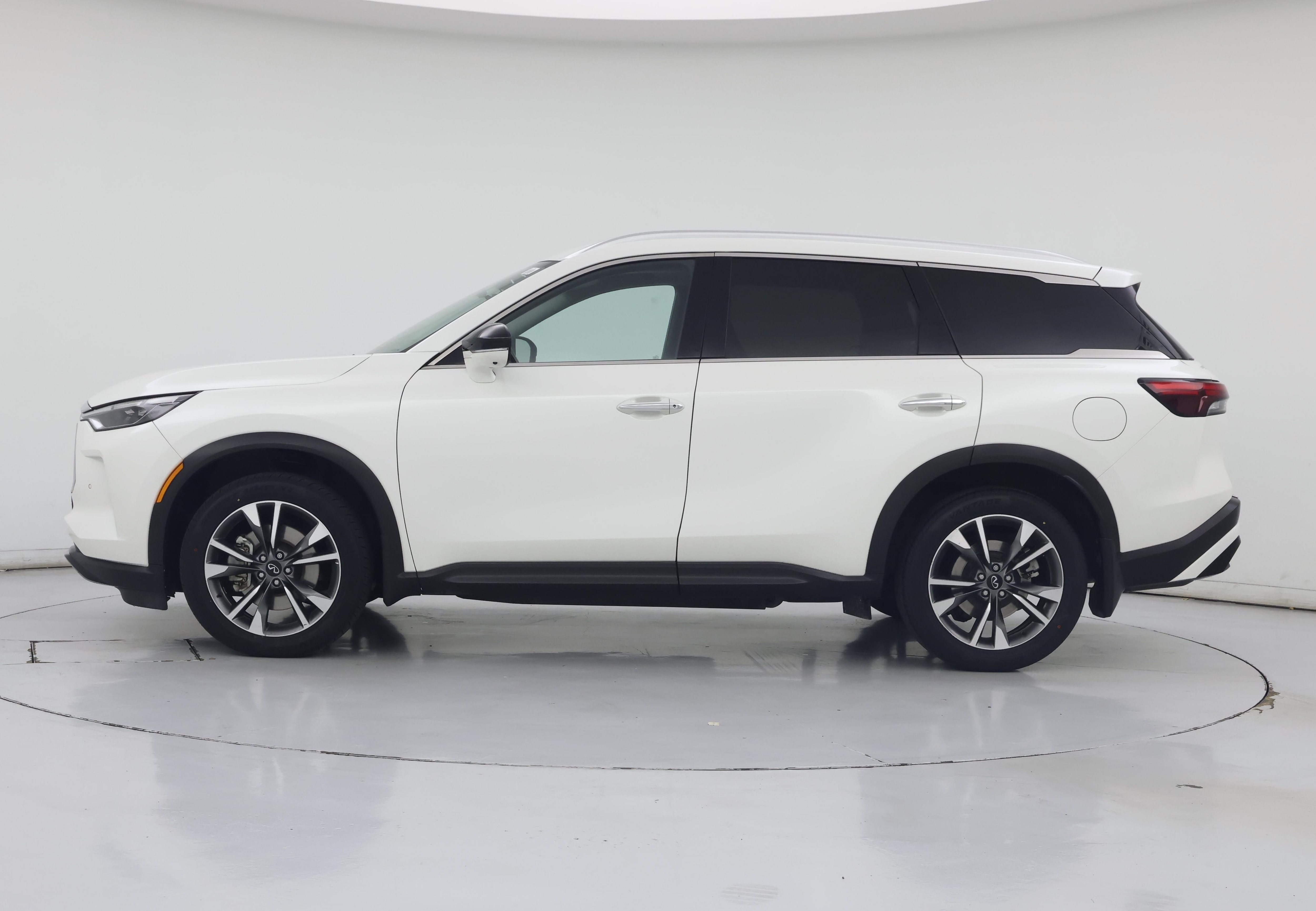 Thumbnail: 2023 INFINITI QX60 - 3