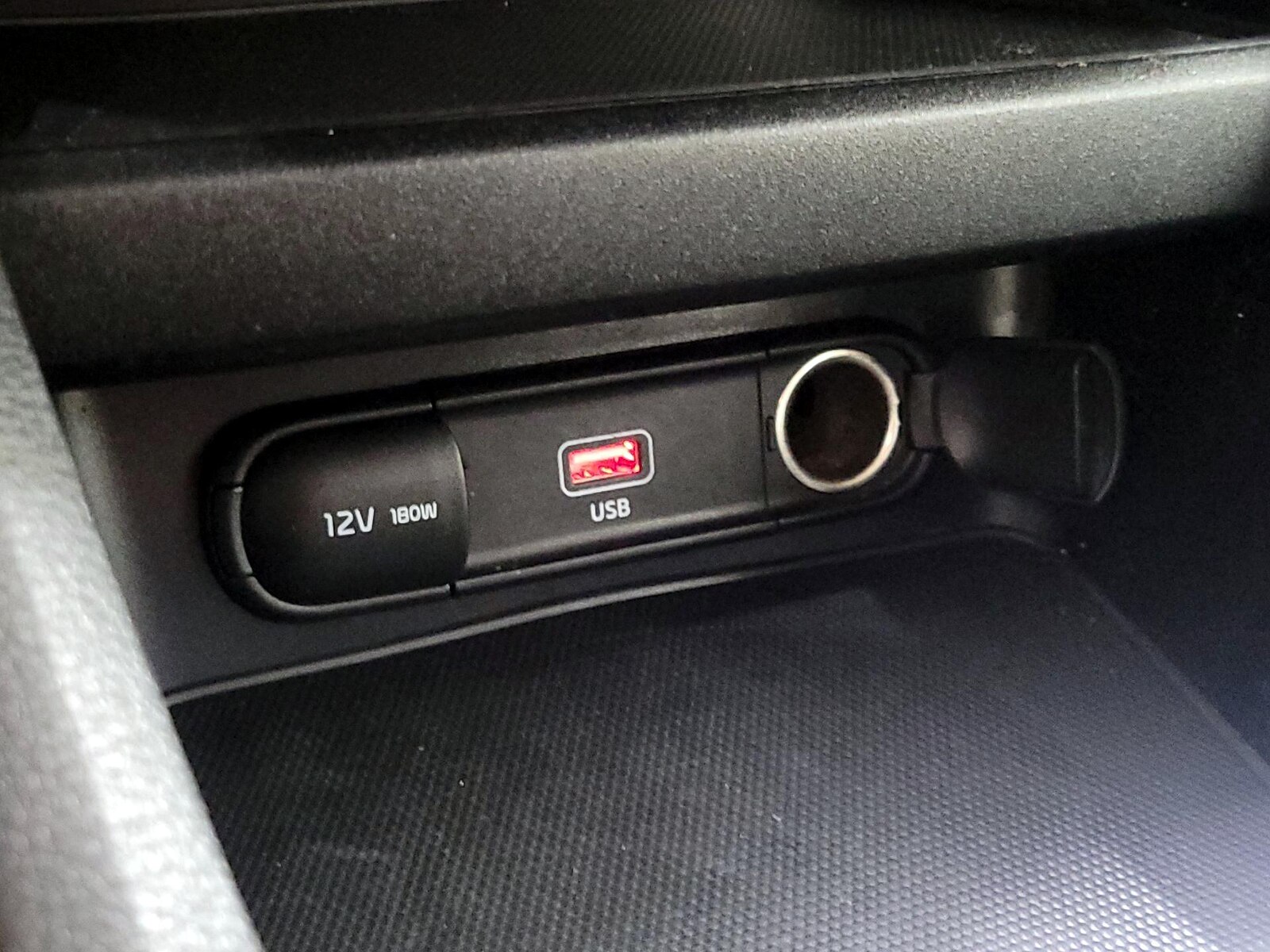 2023 Kia Forte LXS - Photo 19