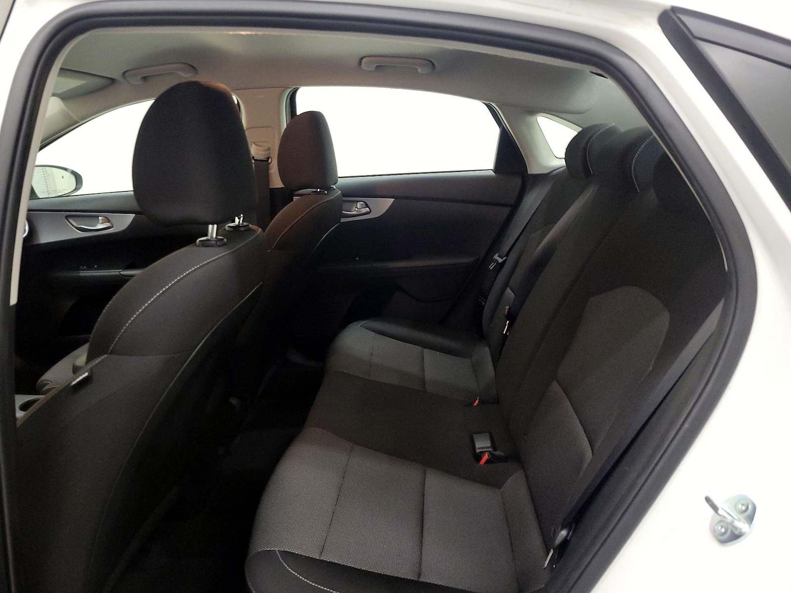 2023 Kia Forte LXS - Photo 20