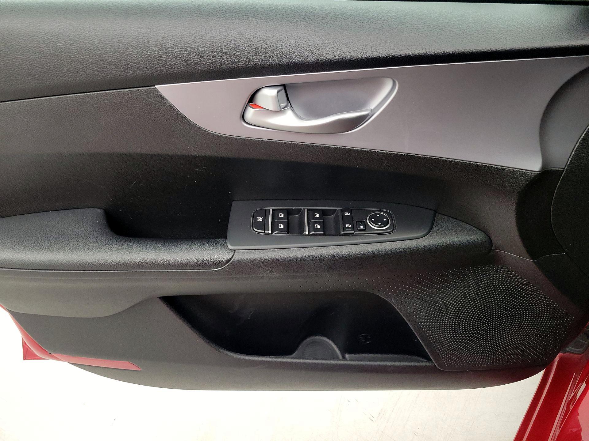 Thumbnail: 2023 Kia Forte - 12