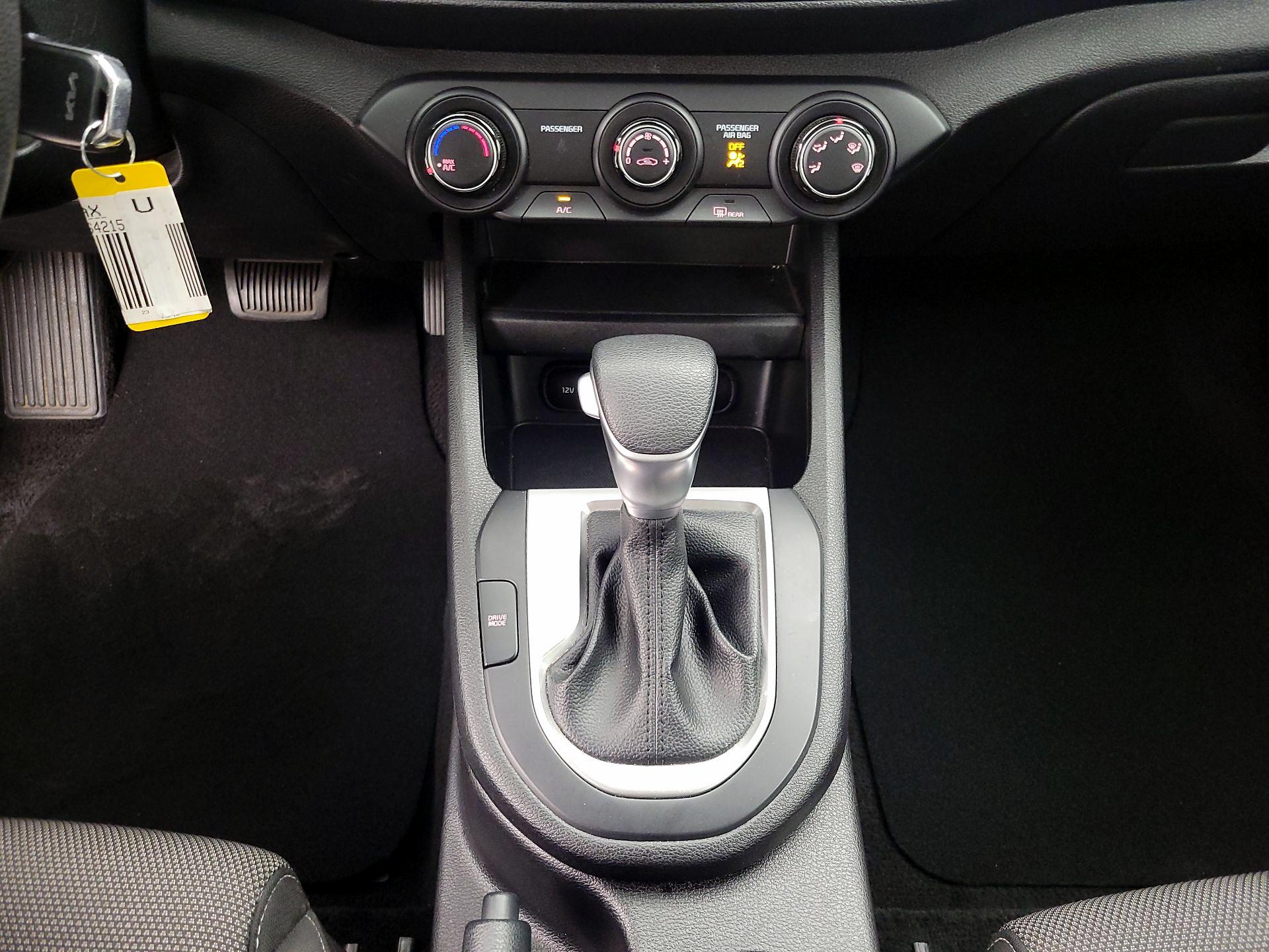 Thumbnail: 2023 Kia Forte - 17