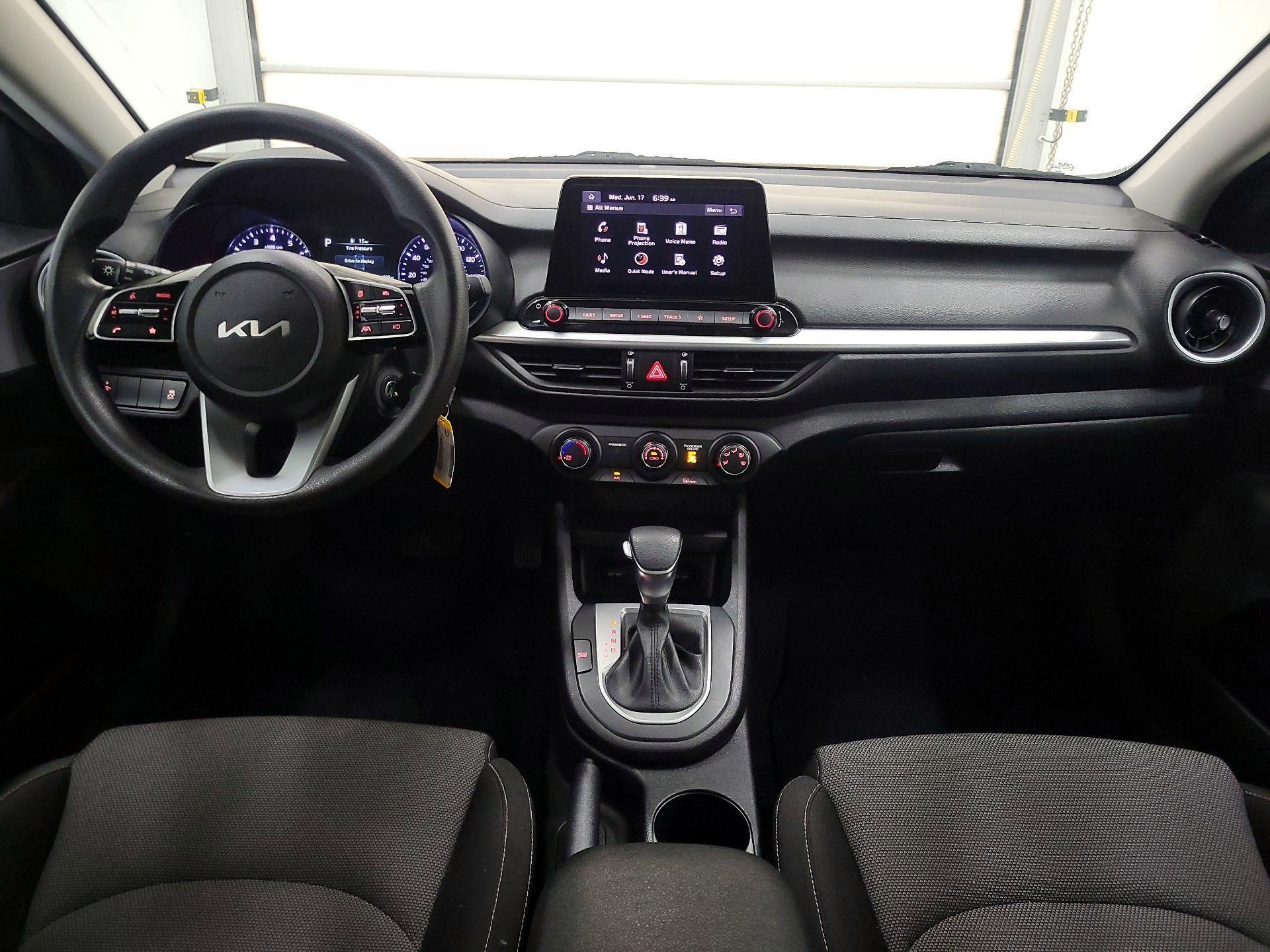 Thumbnail: 2023 Kia Forte - 9