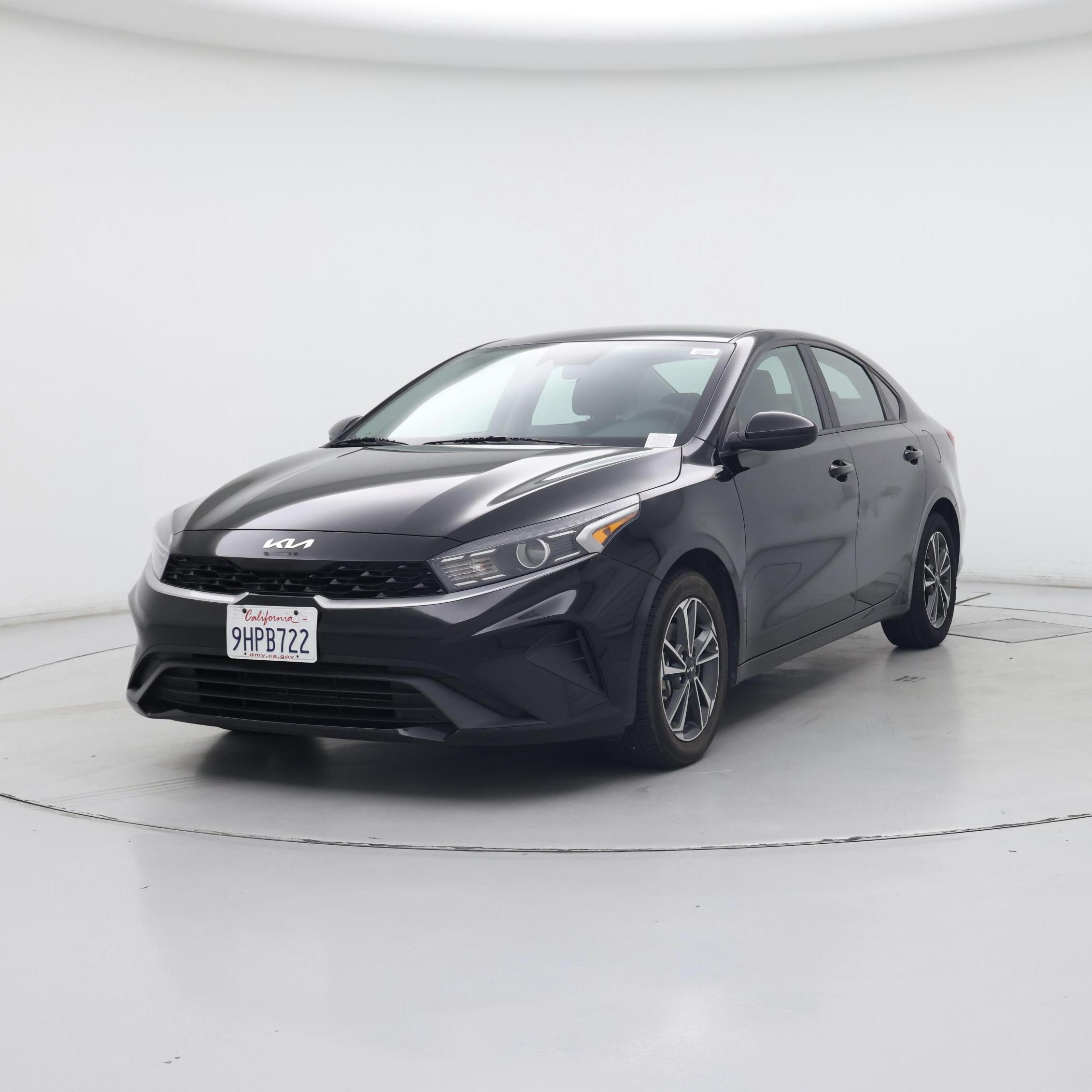 Thumbnail: 2023 Kia Forte - 4