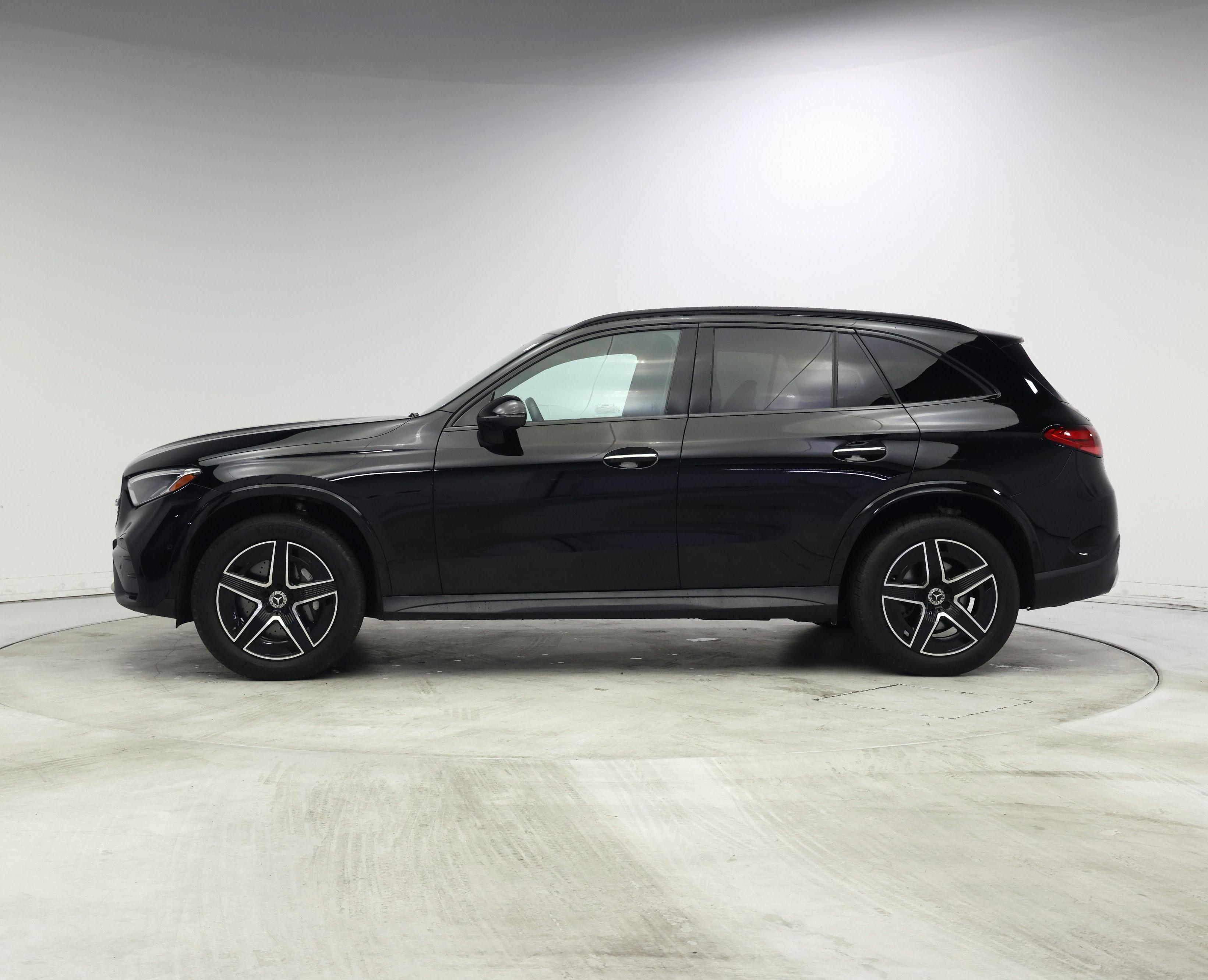 Thumbnail: 2024 Mercedes-Benz GLC - 3