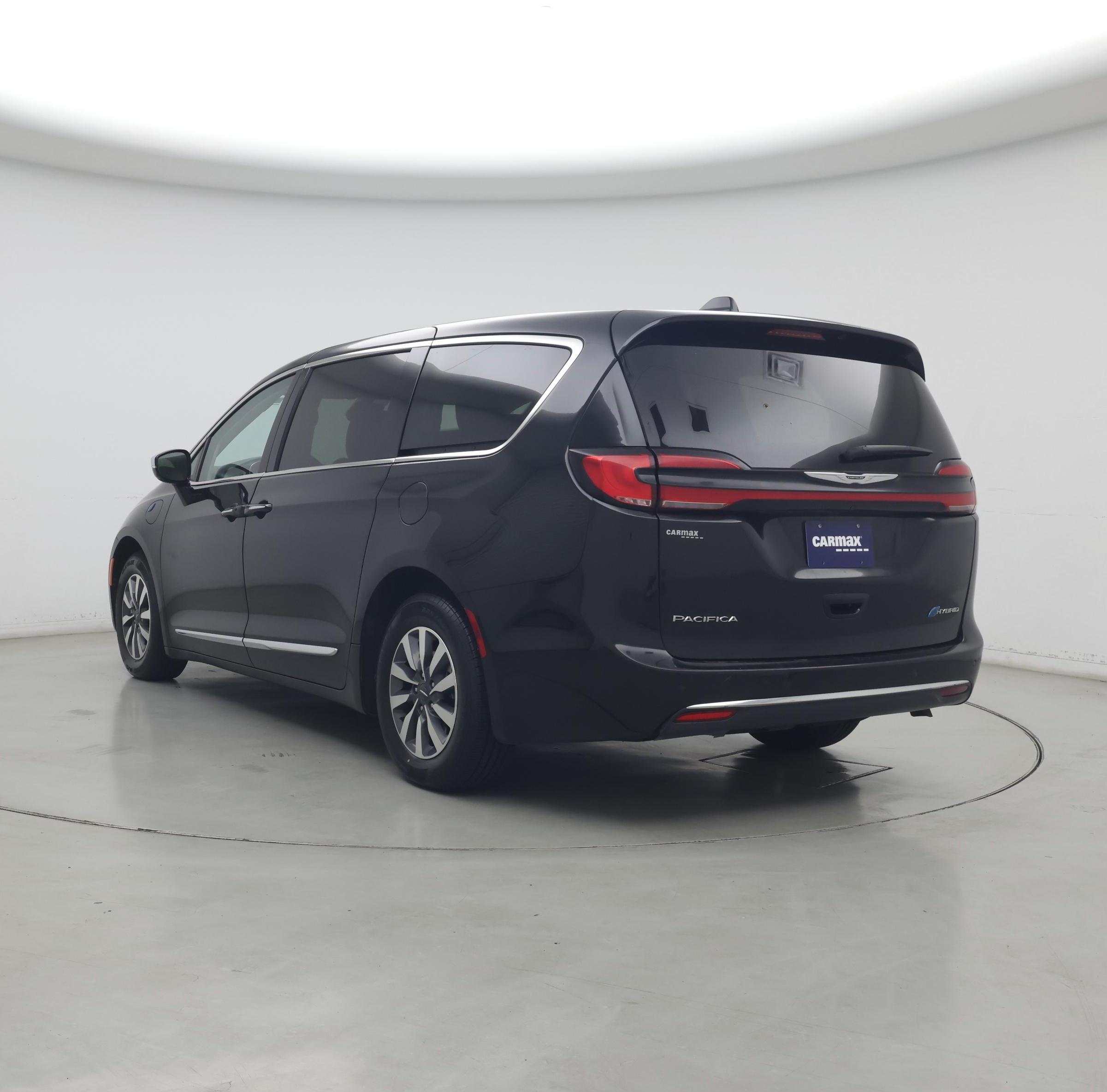 Thumbnail: 2023 Chrysler Pacifica - 2