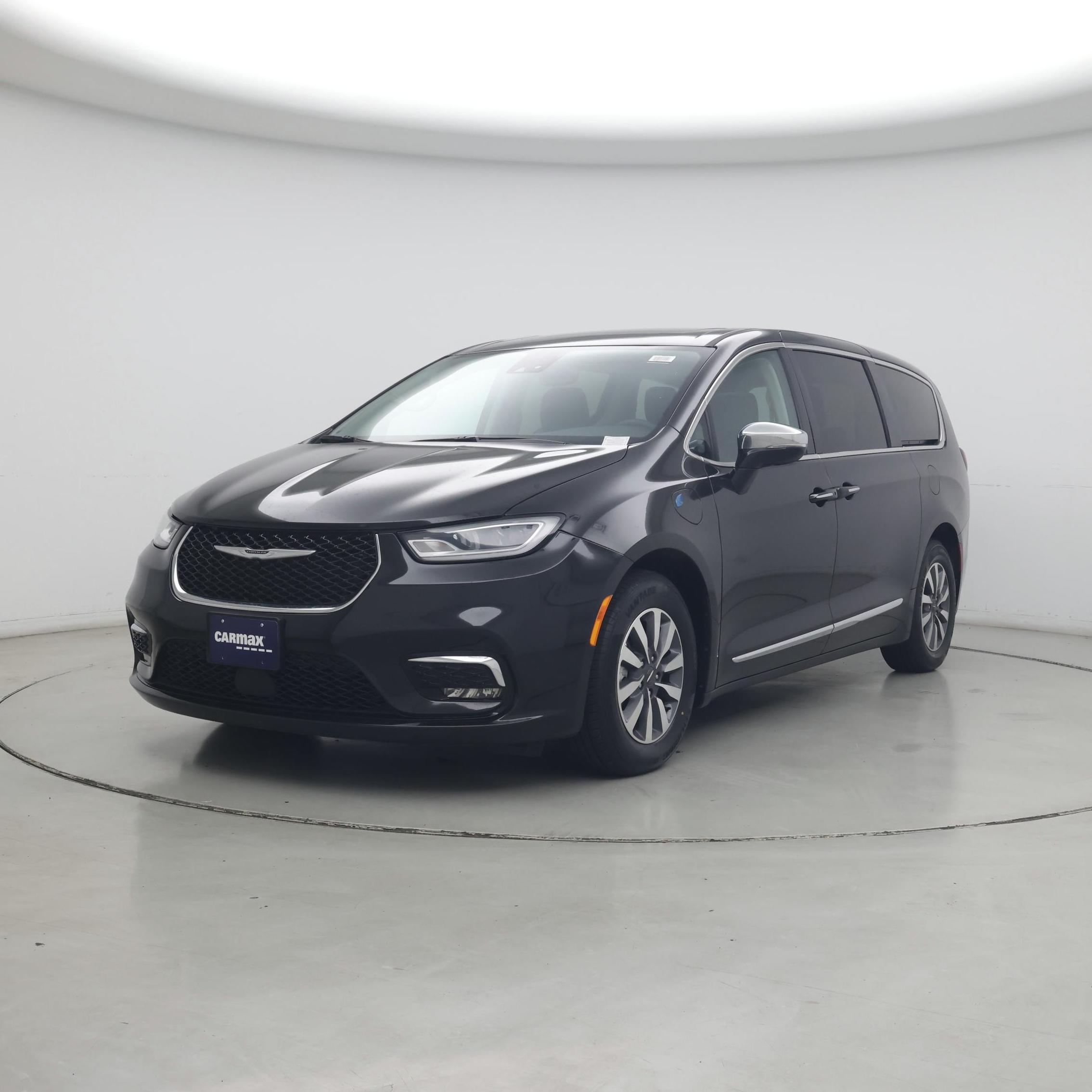 Thumbnail: 2023 Chrysler Pacifica - 4
