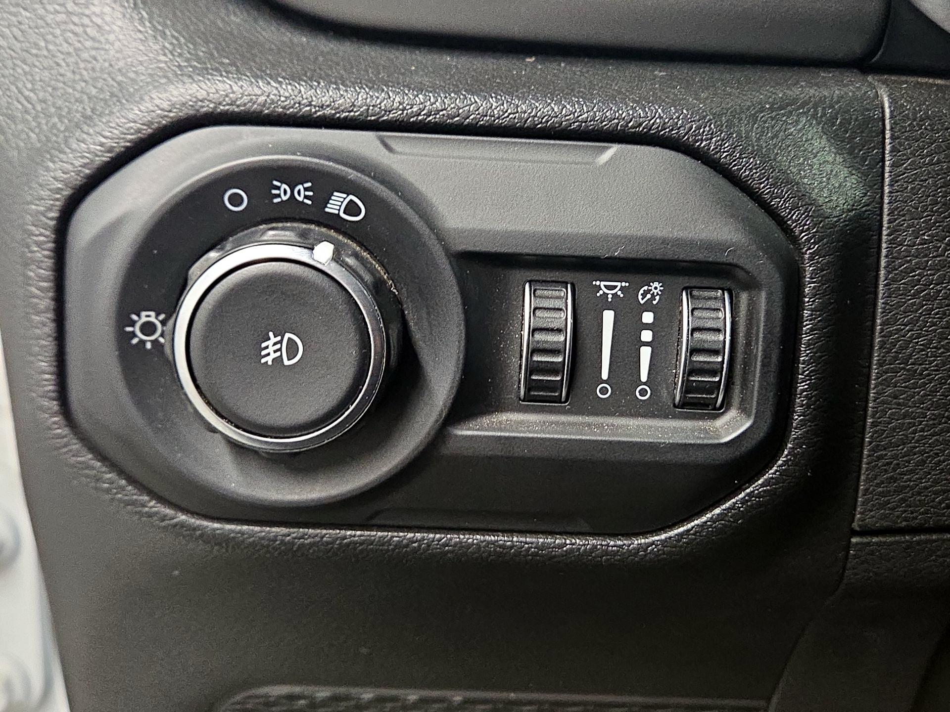 Thumbnail: 2022 Jeep Wrangler - 13