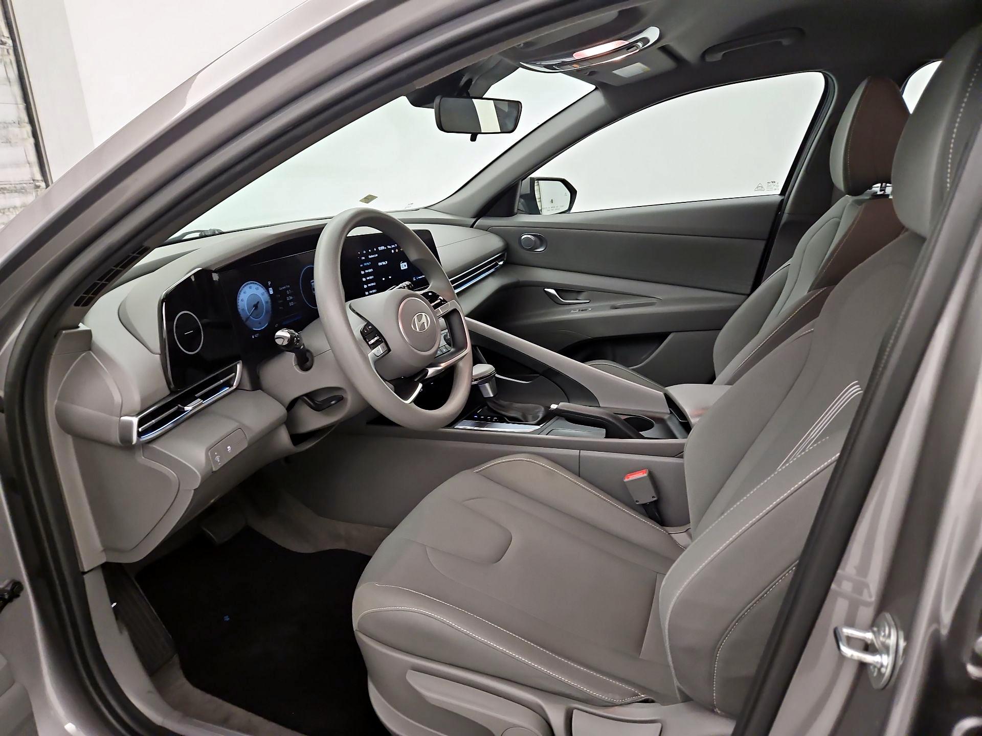 Thumbnail: 2024 Hyundai Elantra - 11