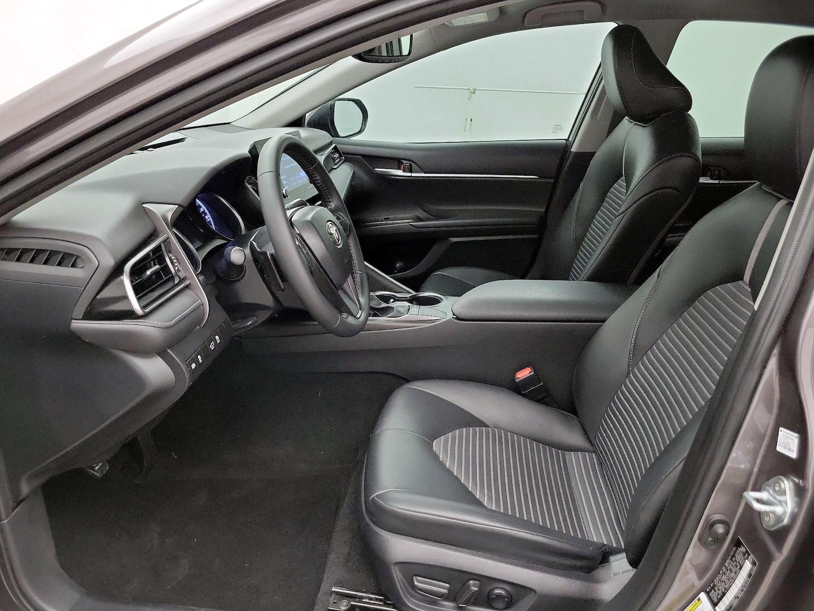 Power Seat(s) & Side Airbags