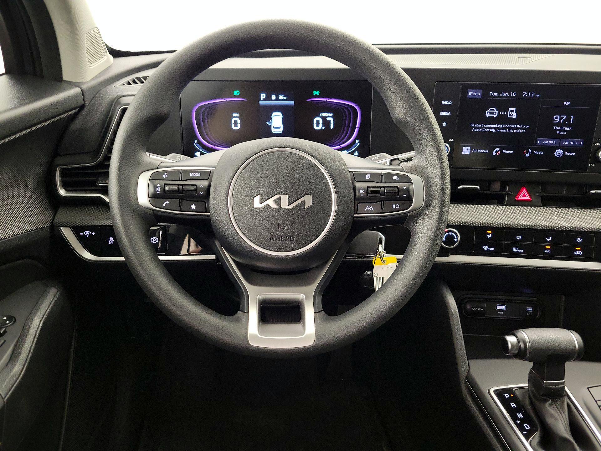 Thumbnail: 2023 Kia Sportage - 10