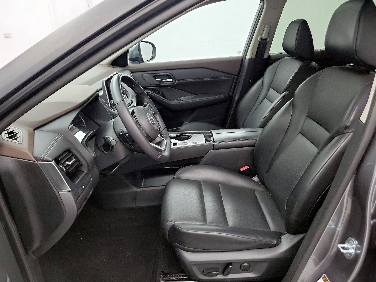 2022 Nissan Rogue SV - Photo 12