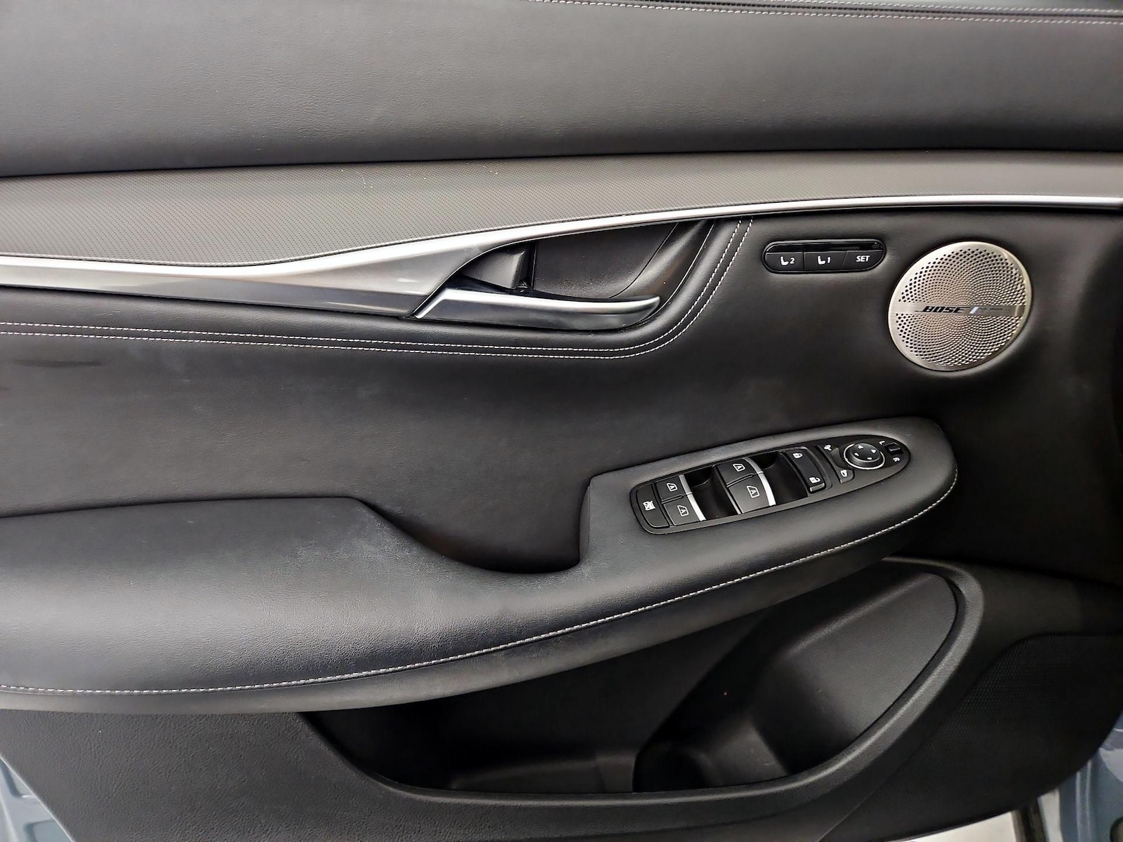 2023 INFINITI QX55 Essential - Photo 11
