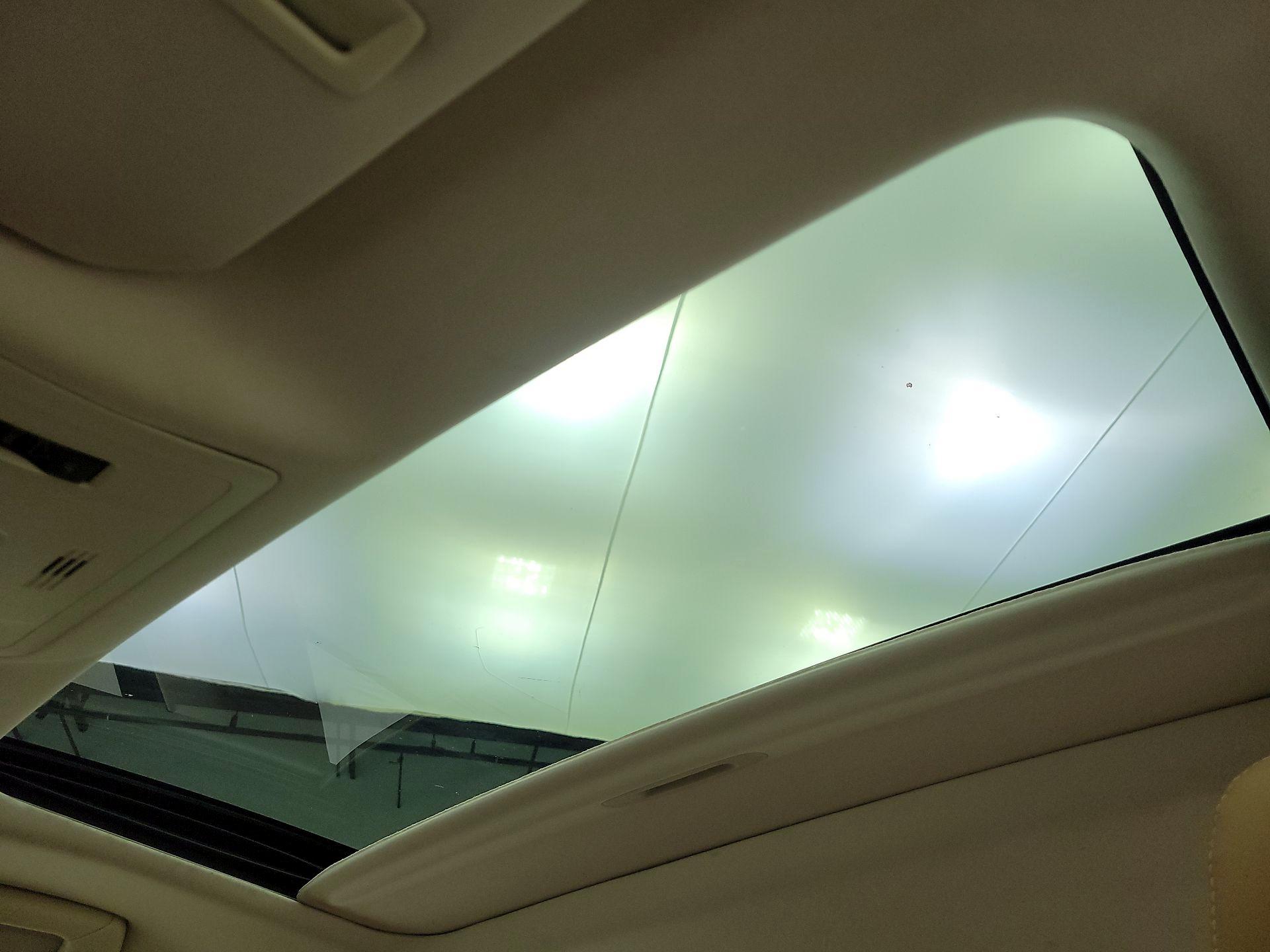 Thumbnail: 2016 Lexus ES - 20
