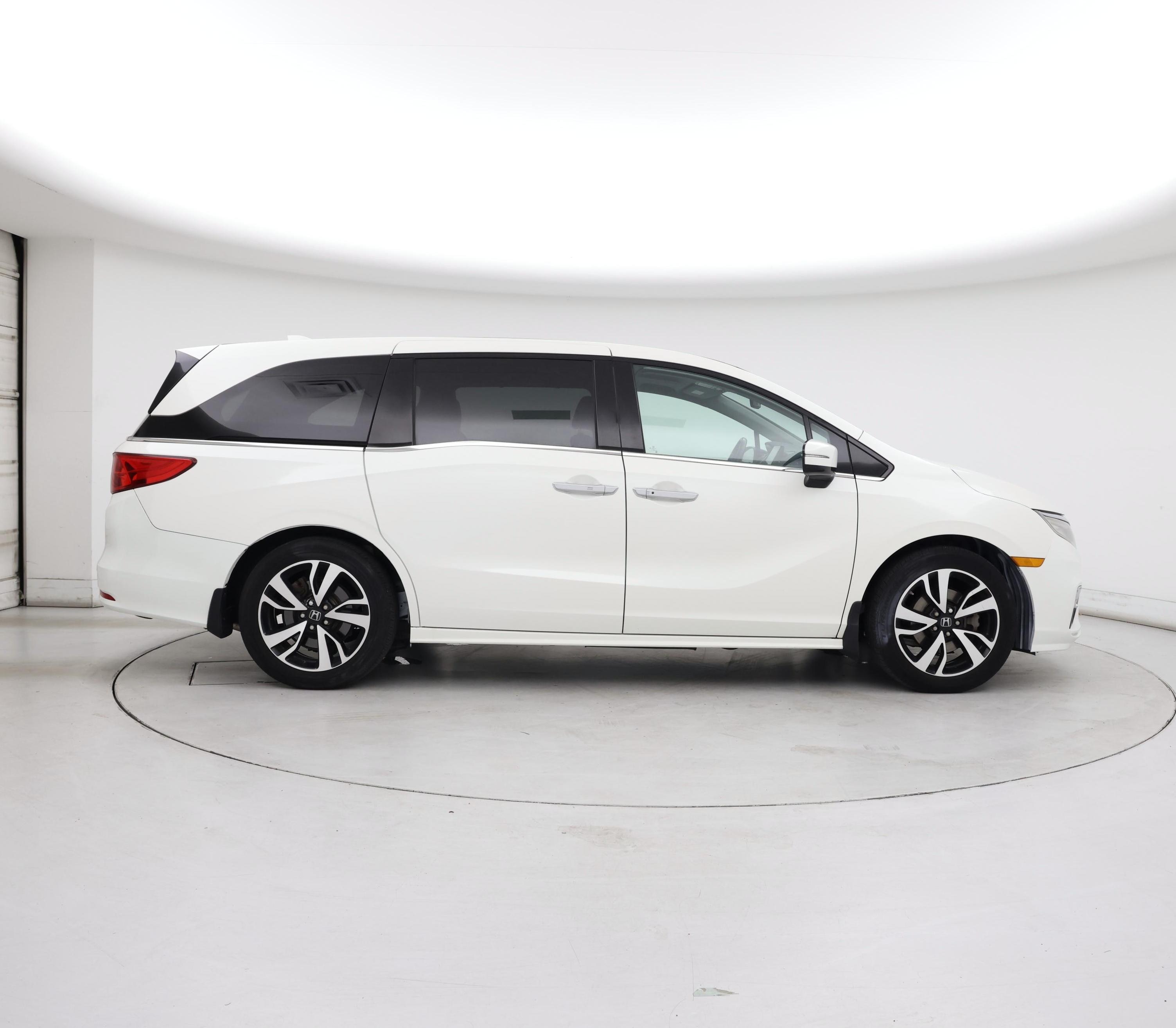 Thumbnail: 2019 Honda Odyssey - 7