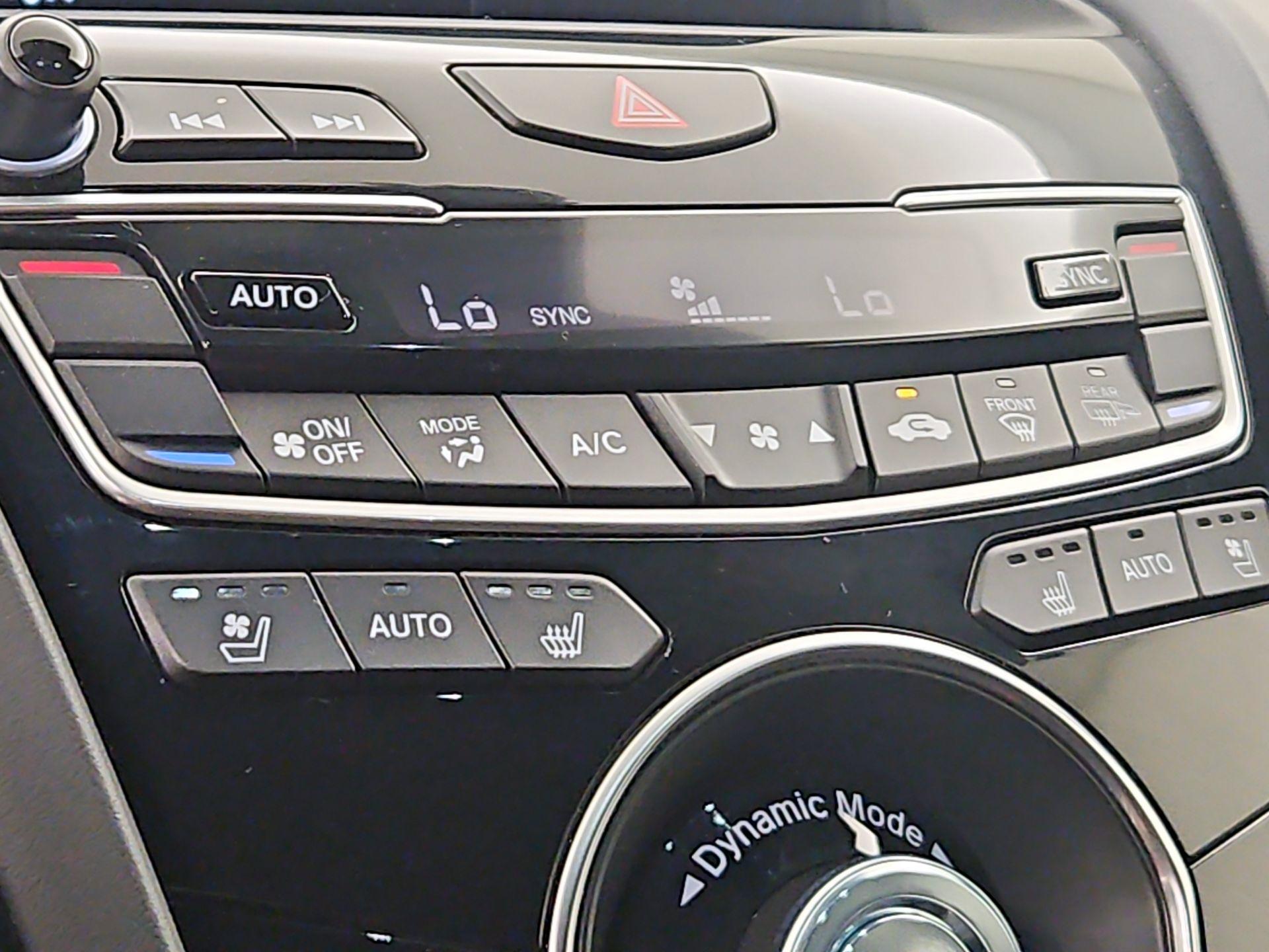 Thumbnail: 2025 Acura RDX - 17