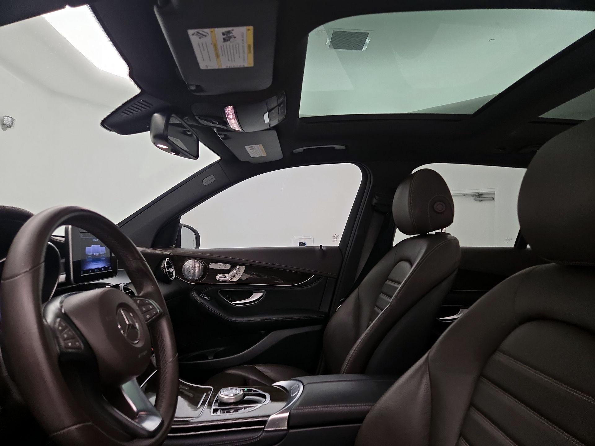 Thumbnail: 2018 Mercedes-Benz GLC - 20