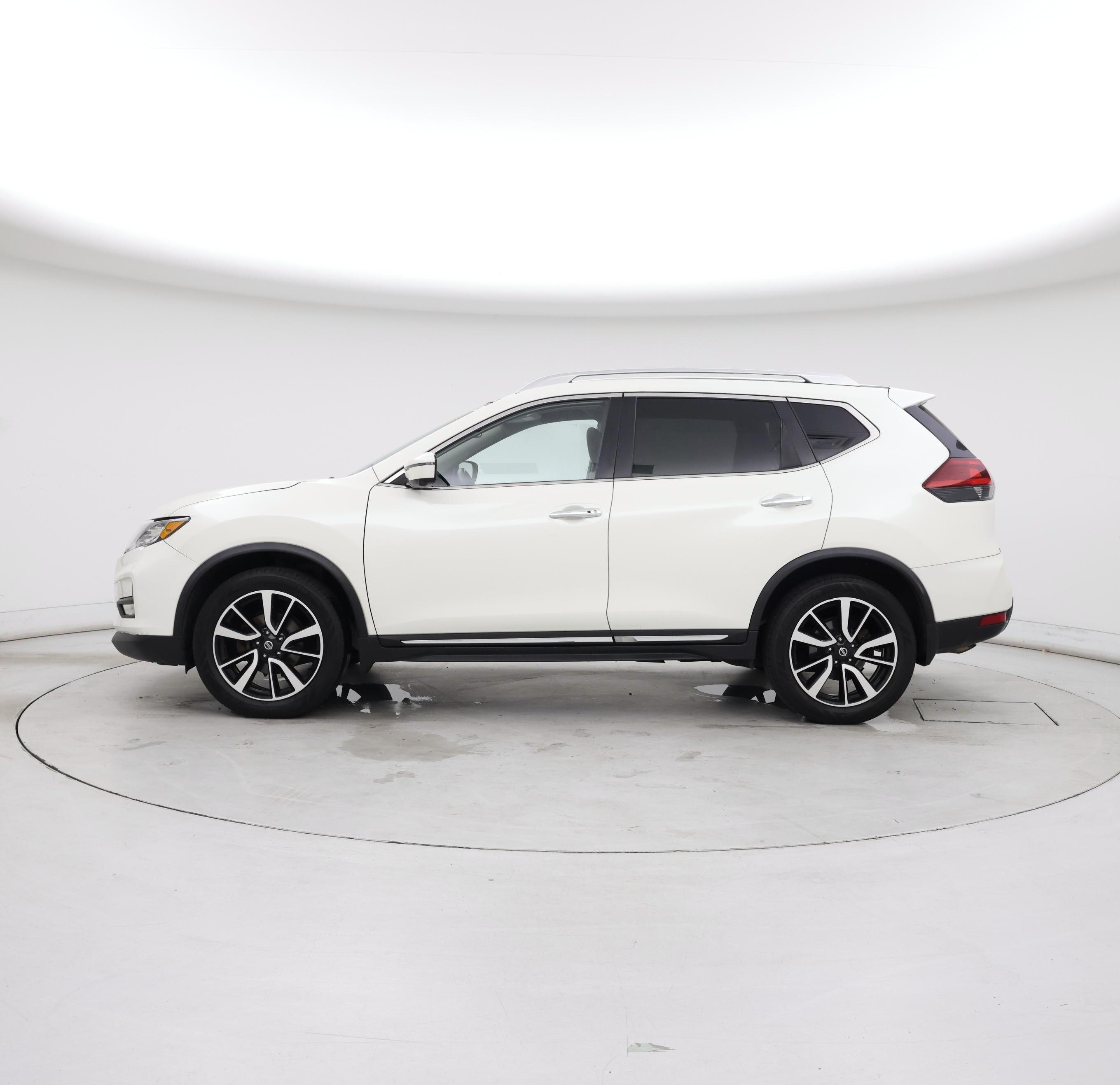 Thumbnail: 2018 Nissan Rogue - 3