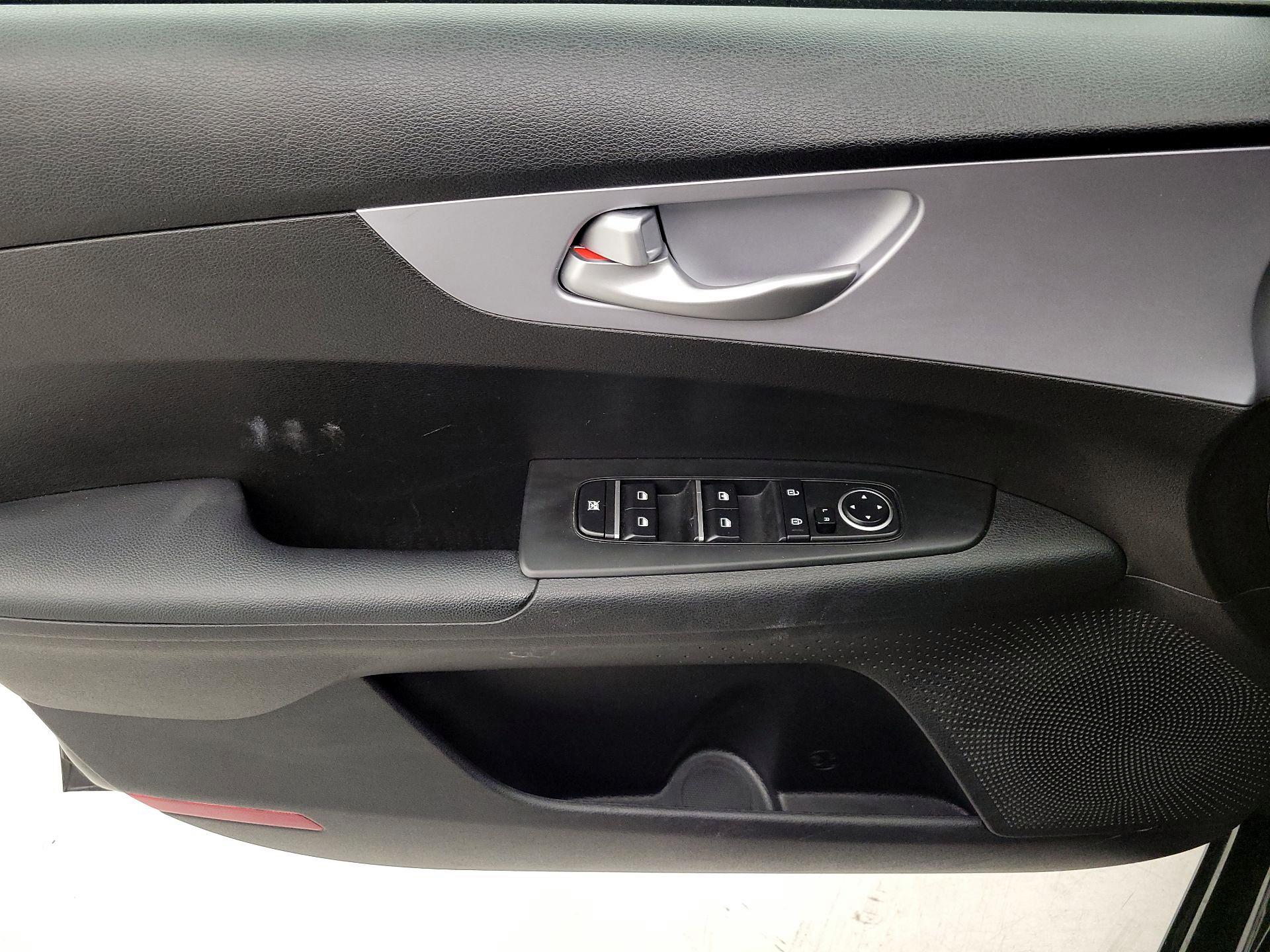 Thumbnail: 2024 Kia Forte - 12